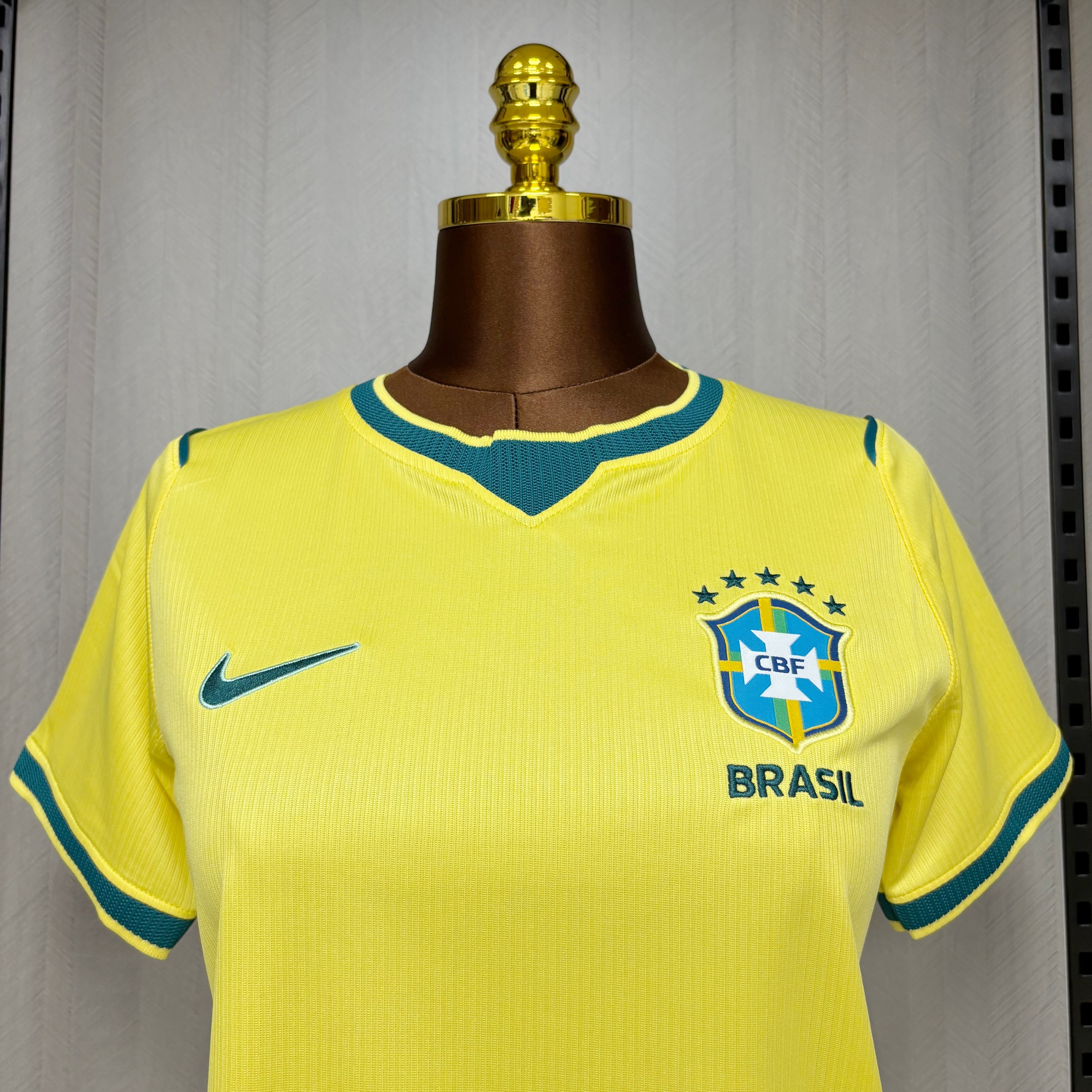 Camisola Principal Brasil Mundial 2026 - Versão feminina 6