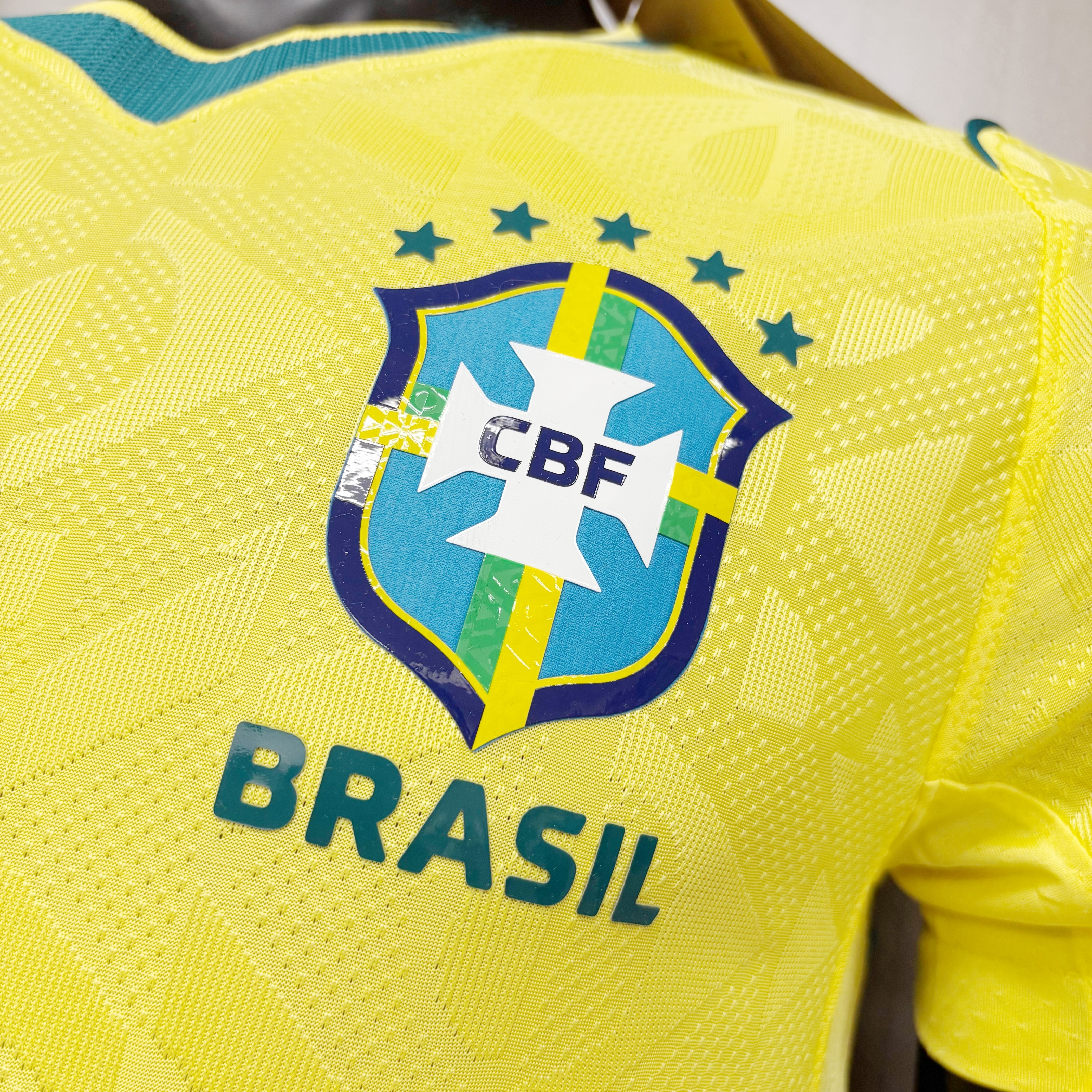 Camisola Principal Brasil Mundial 2026 - Versão Jogador 3