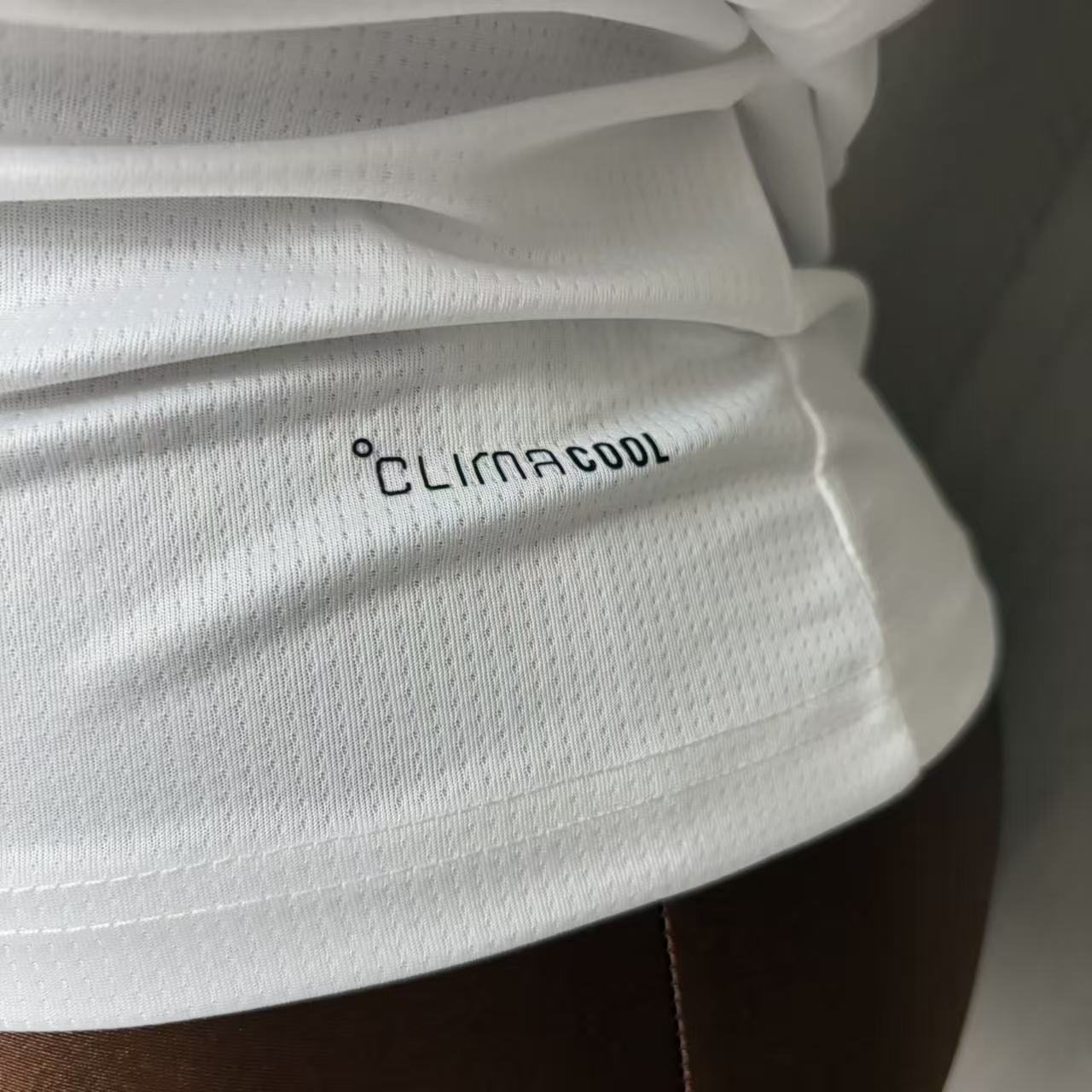 Camisola Principal Alemanha Mundial 2026 - Versão feminina 10