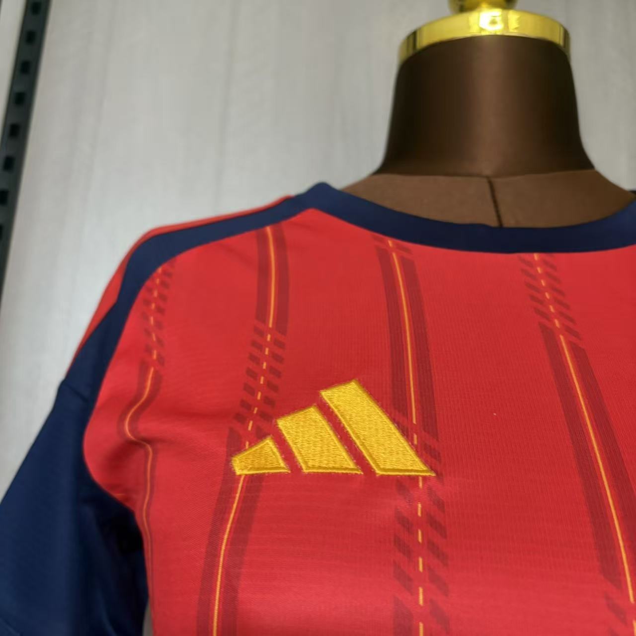 Camisola principal Espanha Mundial 2026 - Versão feminina 4