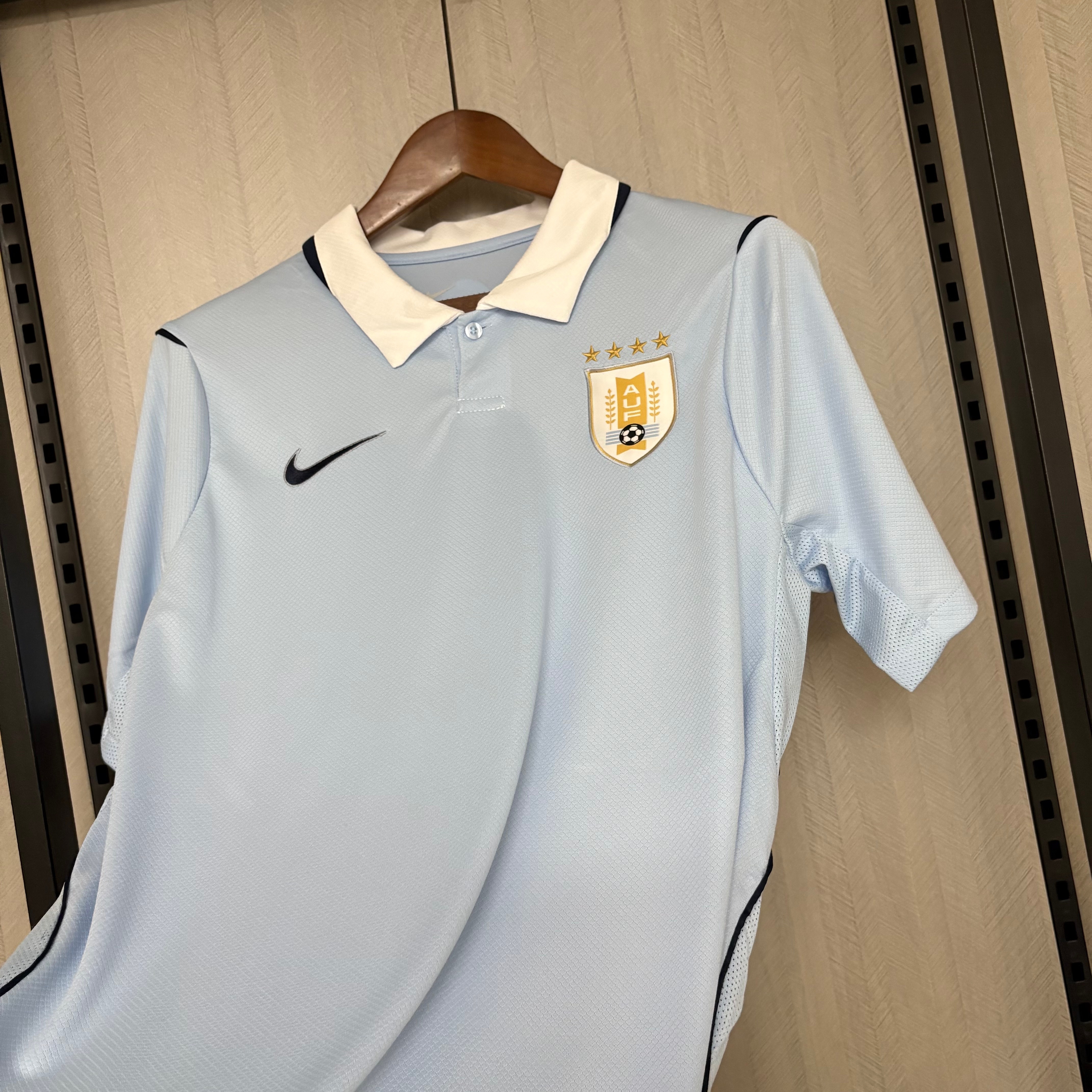 Camisola principal Uruguai Mundial 2026 - Versão adepto 6