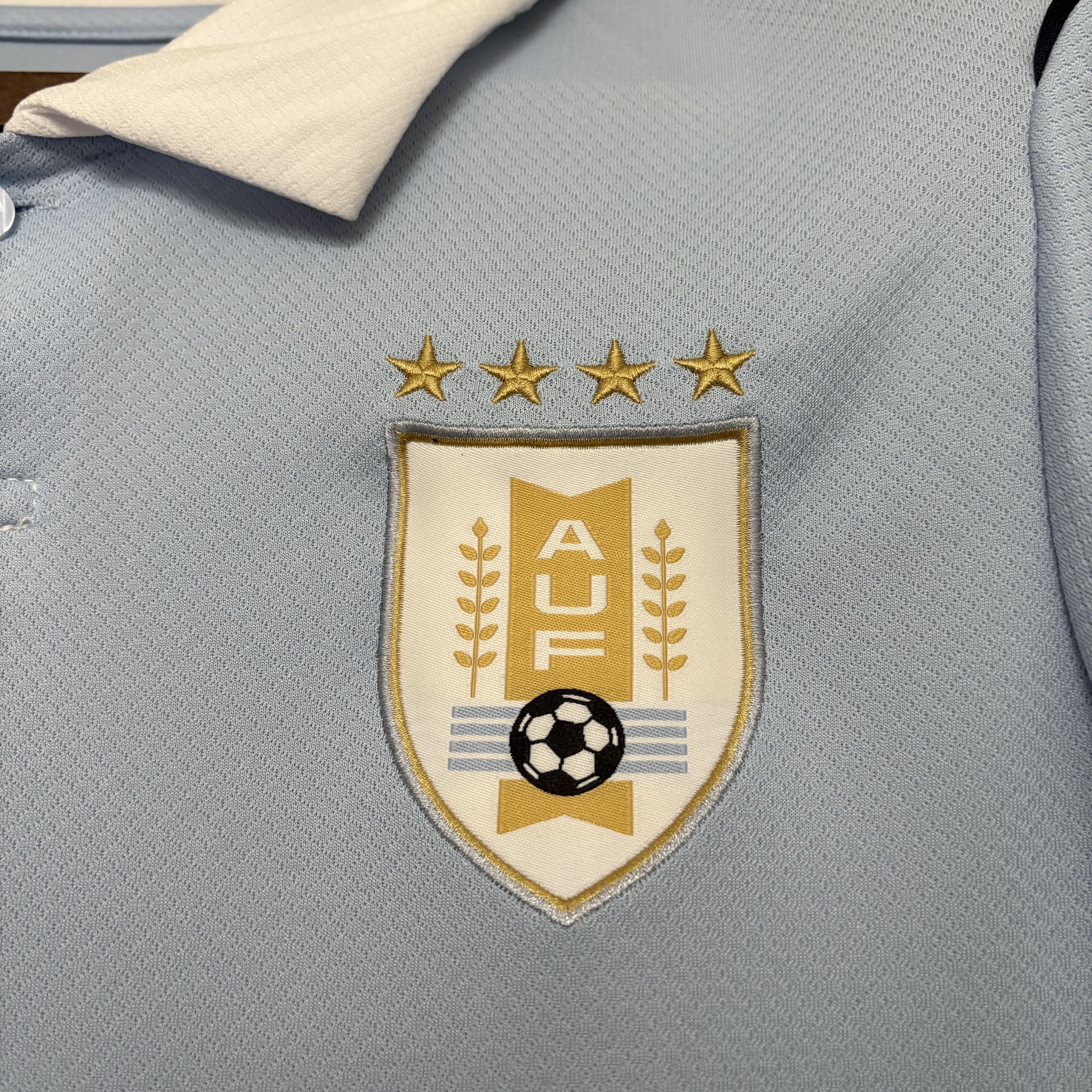 Camisola principal Uruguai Mundial 2026 - Versão adepto 3