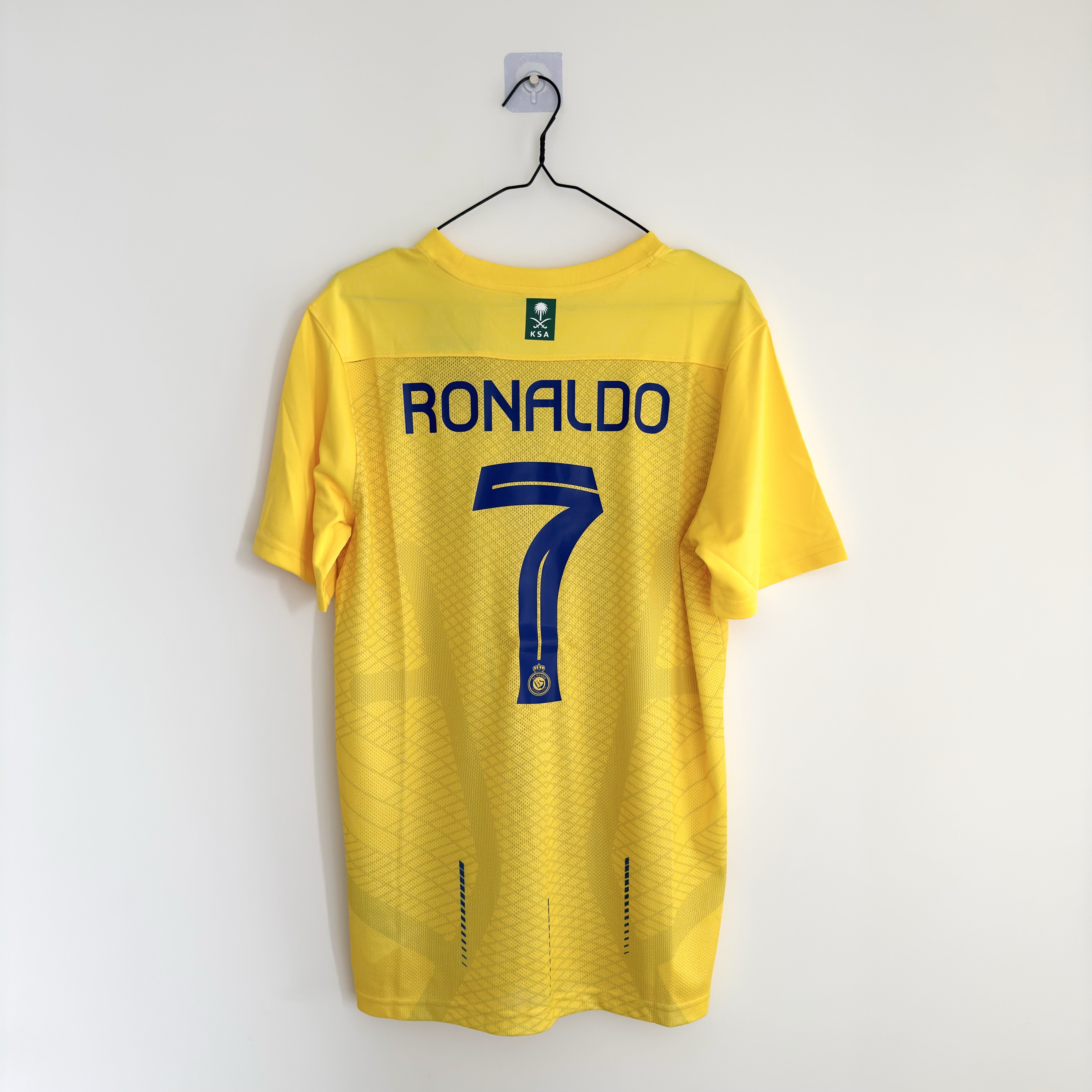 Camisola principal AL Nassr 2023/2024 - Ronaldo 7 - Versão adepto - Tamanho XL 1