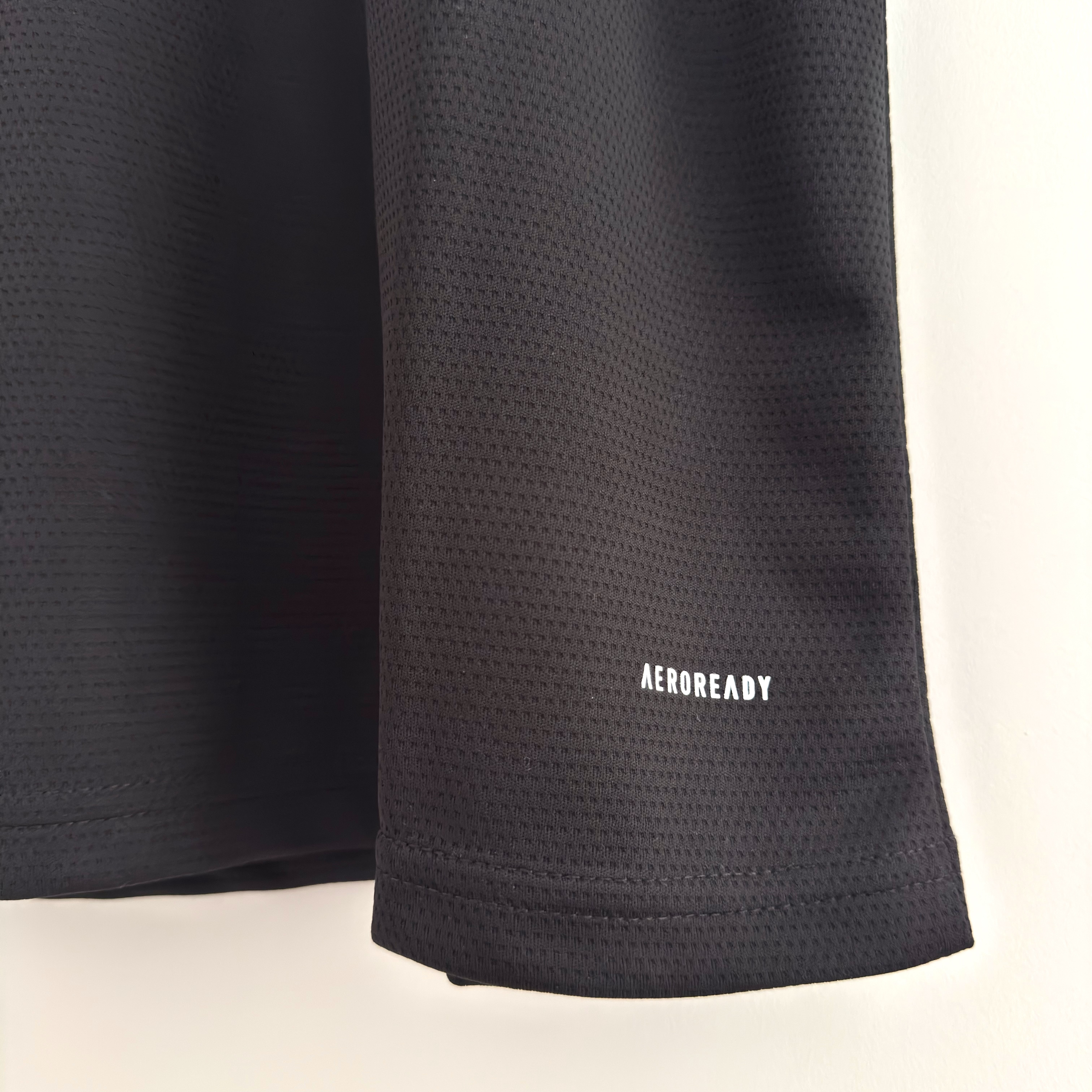 3ª Camisola Ajax 2021/2022 Three Little Birds - Versão adepto - Tamanho XL 9