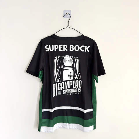 Camisola principal Sporting CP 2024/2025 Bicampeão Nacional - Versão adepto 