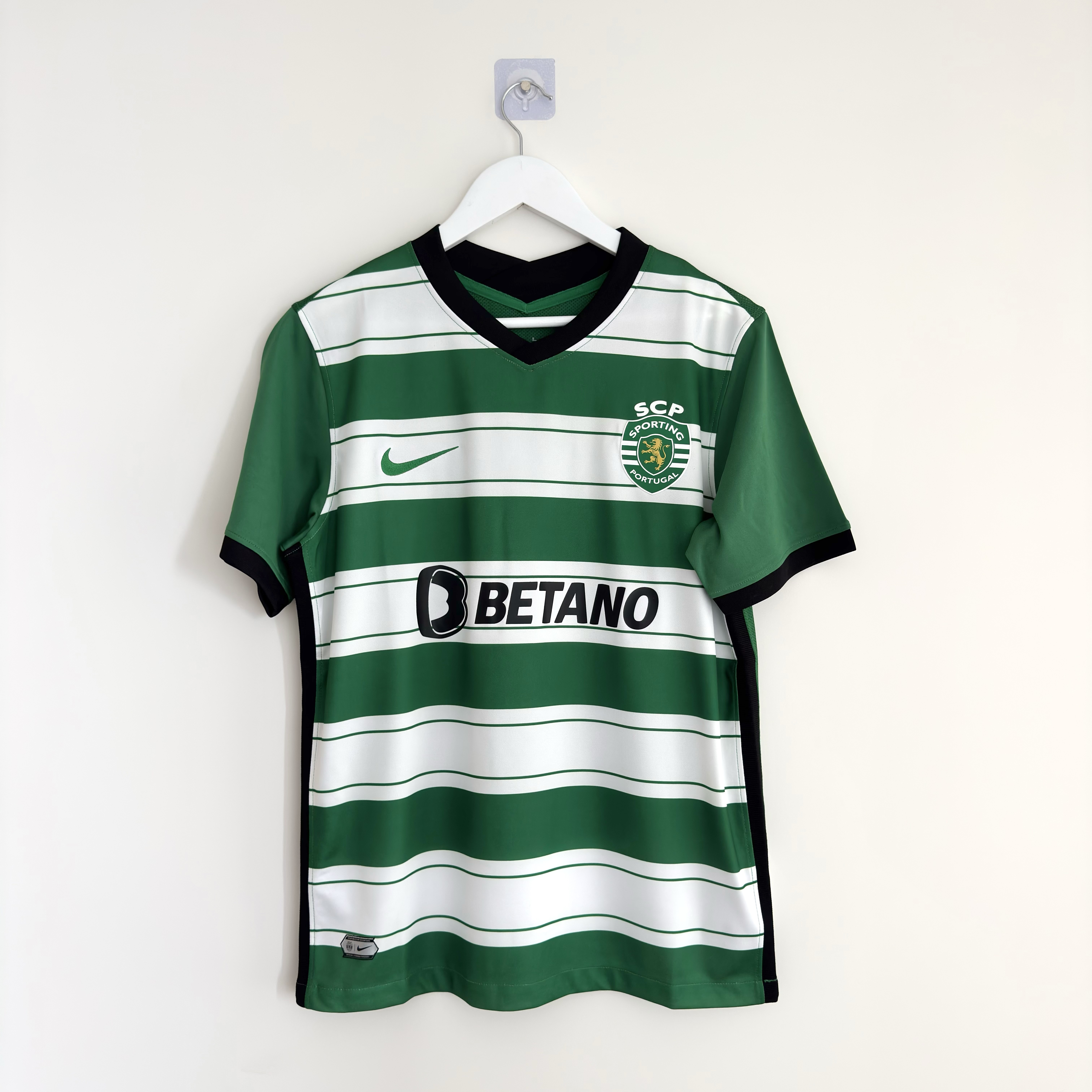 Camisola principal Sporting CP 2022/2023 Versão adepto  - Tamanho S 1