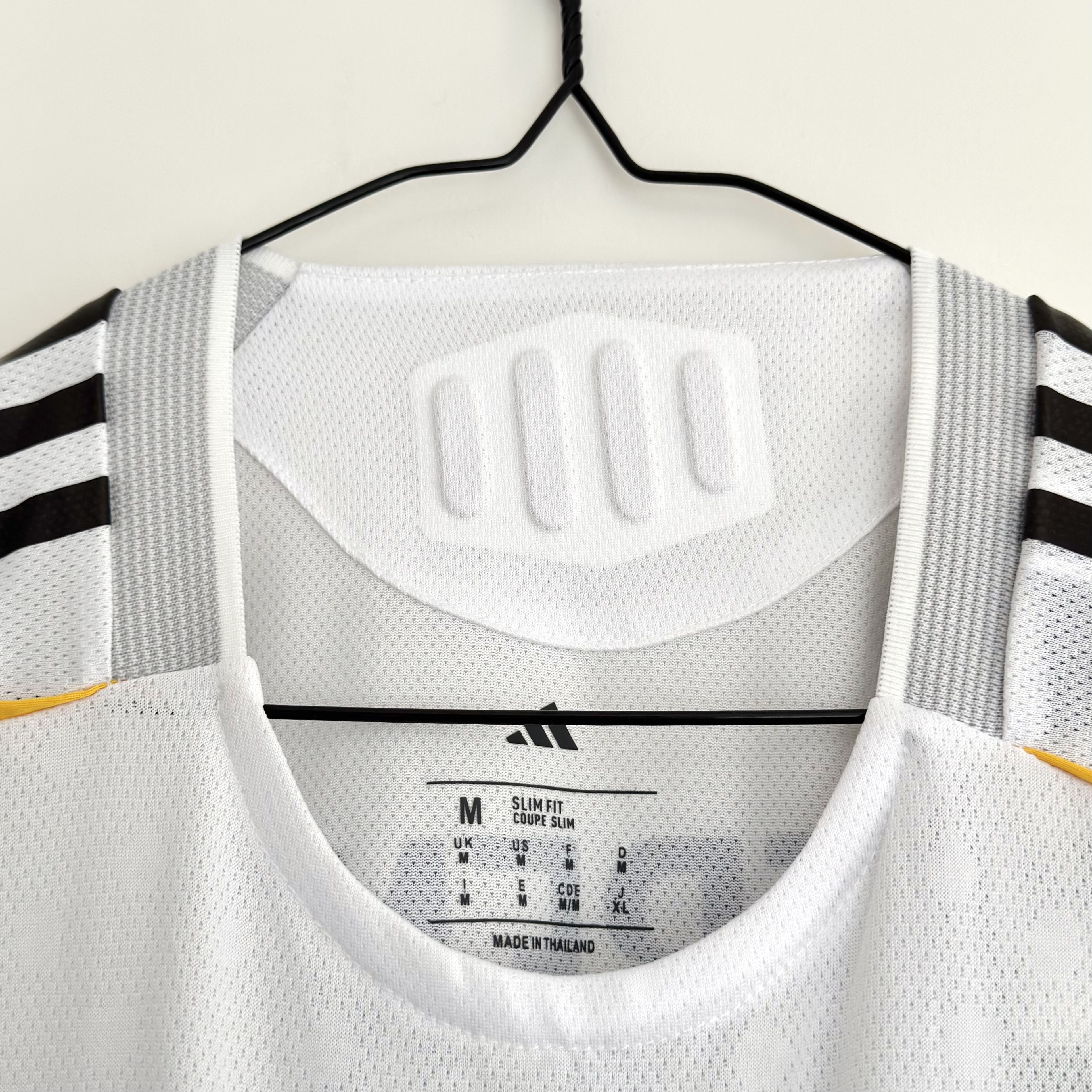 Camisola principal Real Madrid 2025/2026 - Trent 12 - Versão jogador - Tamanho M 6