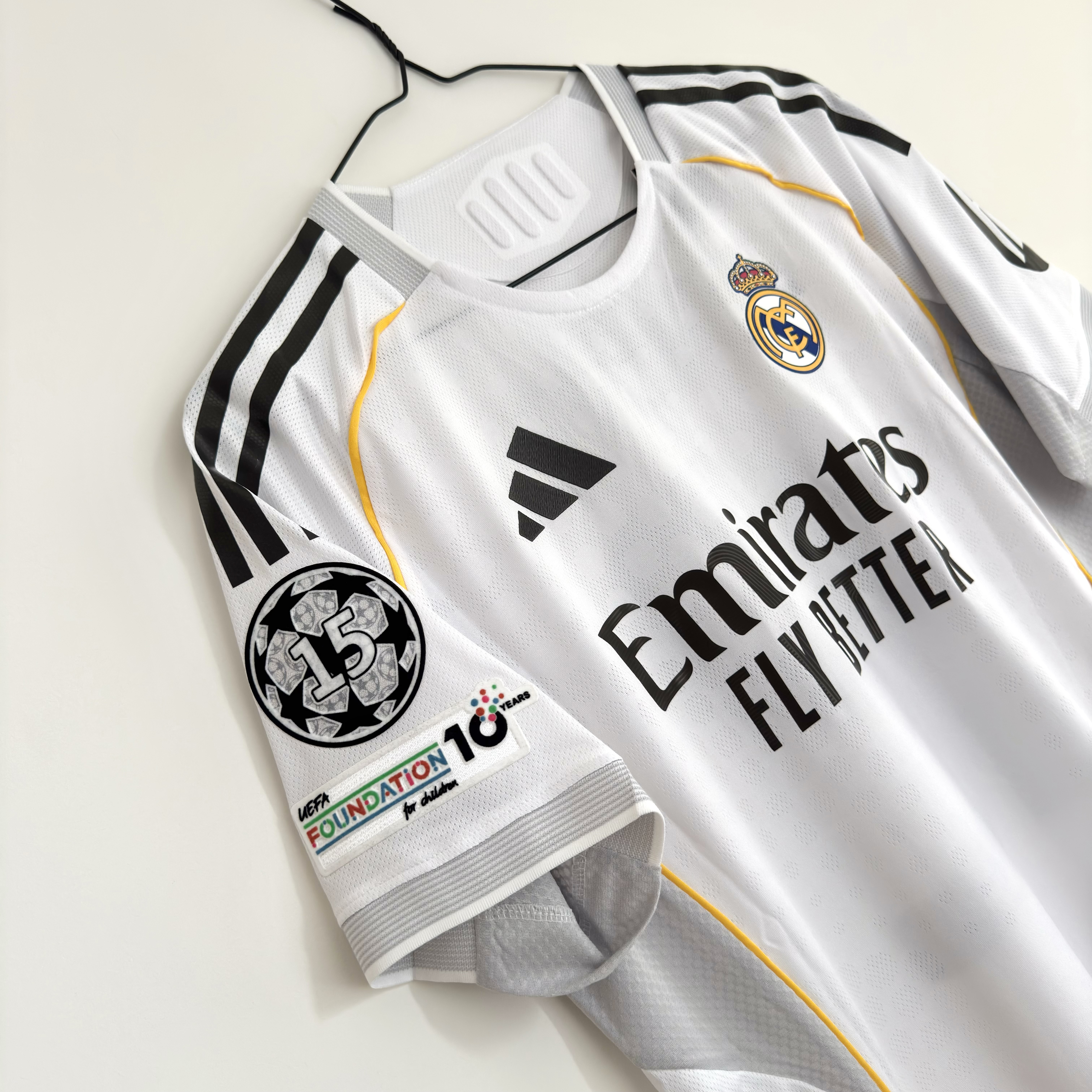 Camisola principal Real Madrid 2025/2026 - Trent 12 - Versão jogador - Tamanho M 4