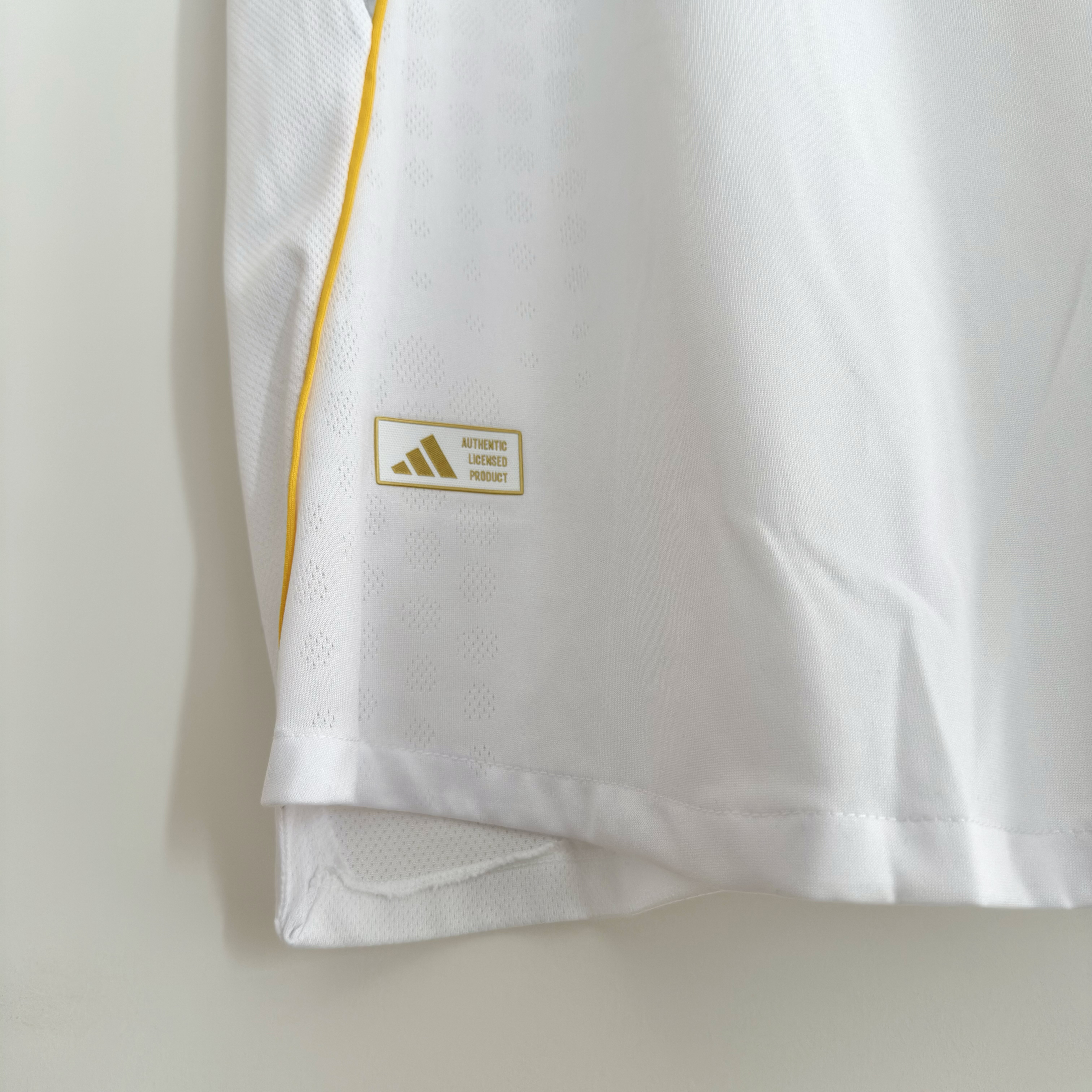 Camisola principal Real Madrid 2025/2026 - Trent 12 - Versão jogador - Tamanho M 7