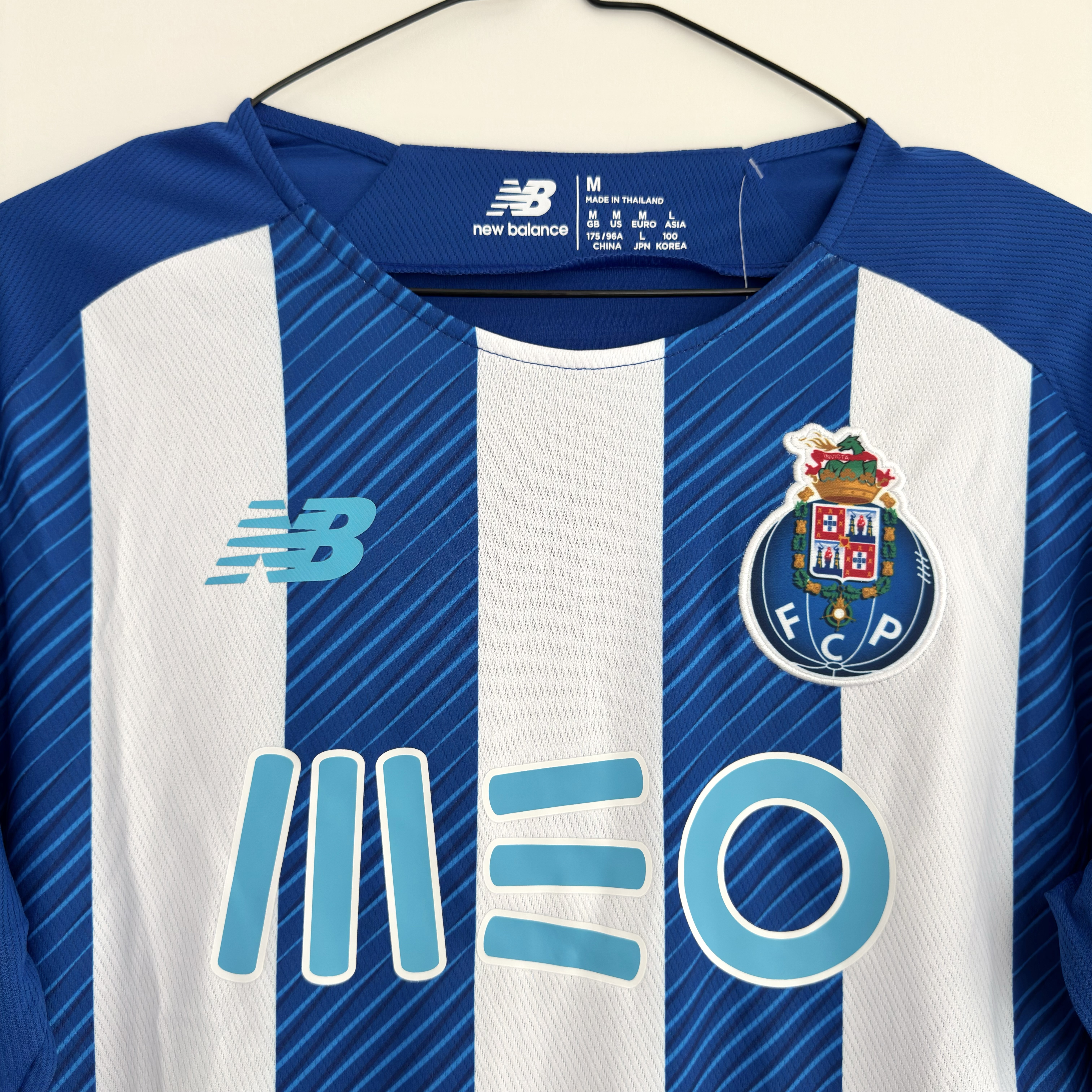Camisola principal FC Porto 2021/2022 Versão adepto 4