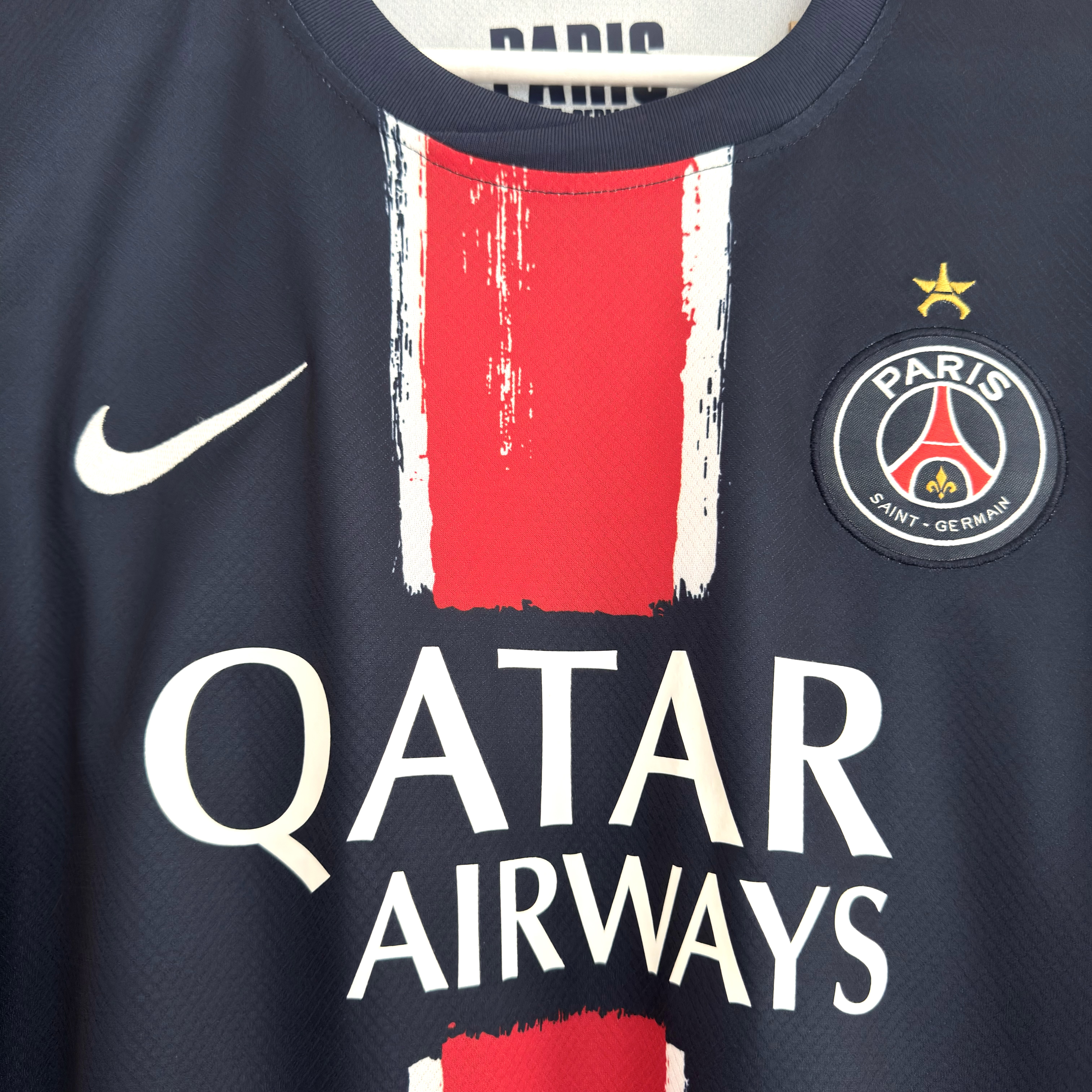 Camisola principal PSG Campeões da Europa 2024/2025 Versão adepto - Tamanho M 6