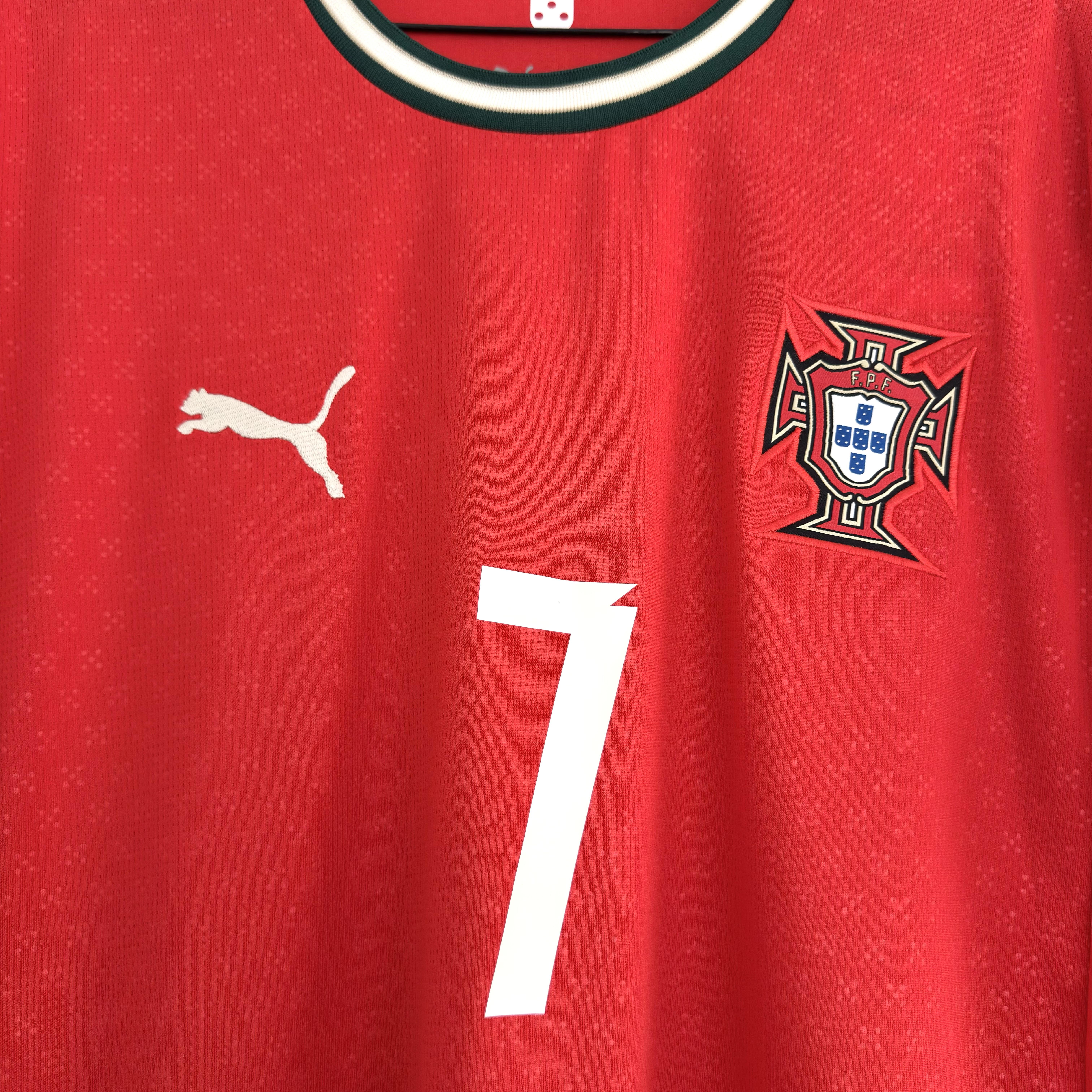 Camisola principal Portugal 2025 - Ronaldo 7 - Versão adepto - Tamanho M 6