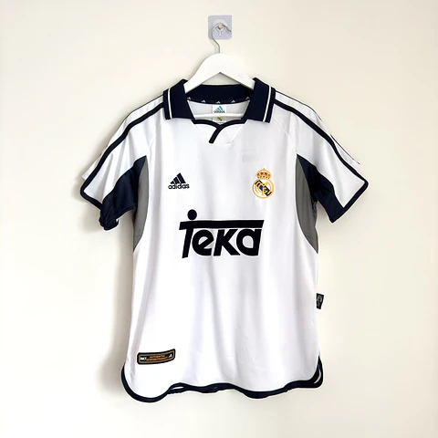 Camisola principal Real Madrid 2000/2001 - Figo 10 - Versão adepto - Tamanho M