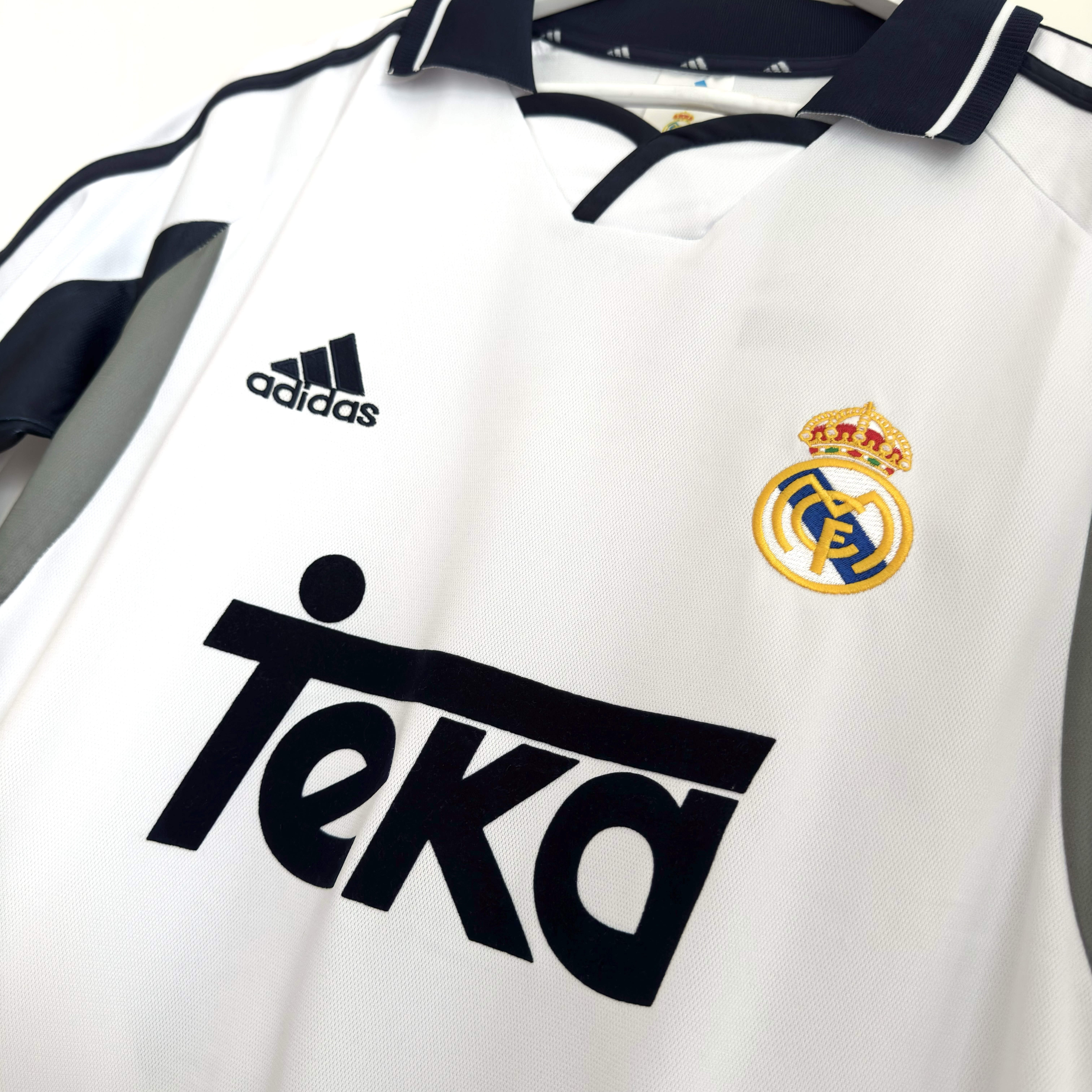 Camisola principal Real Madrid 2000/2001 - Figo 10 - Versão adepto - Tamanho M 5