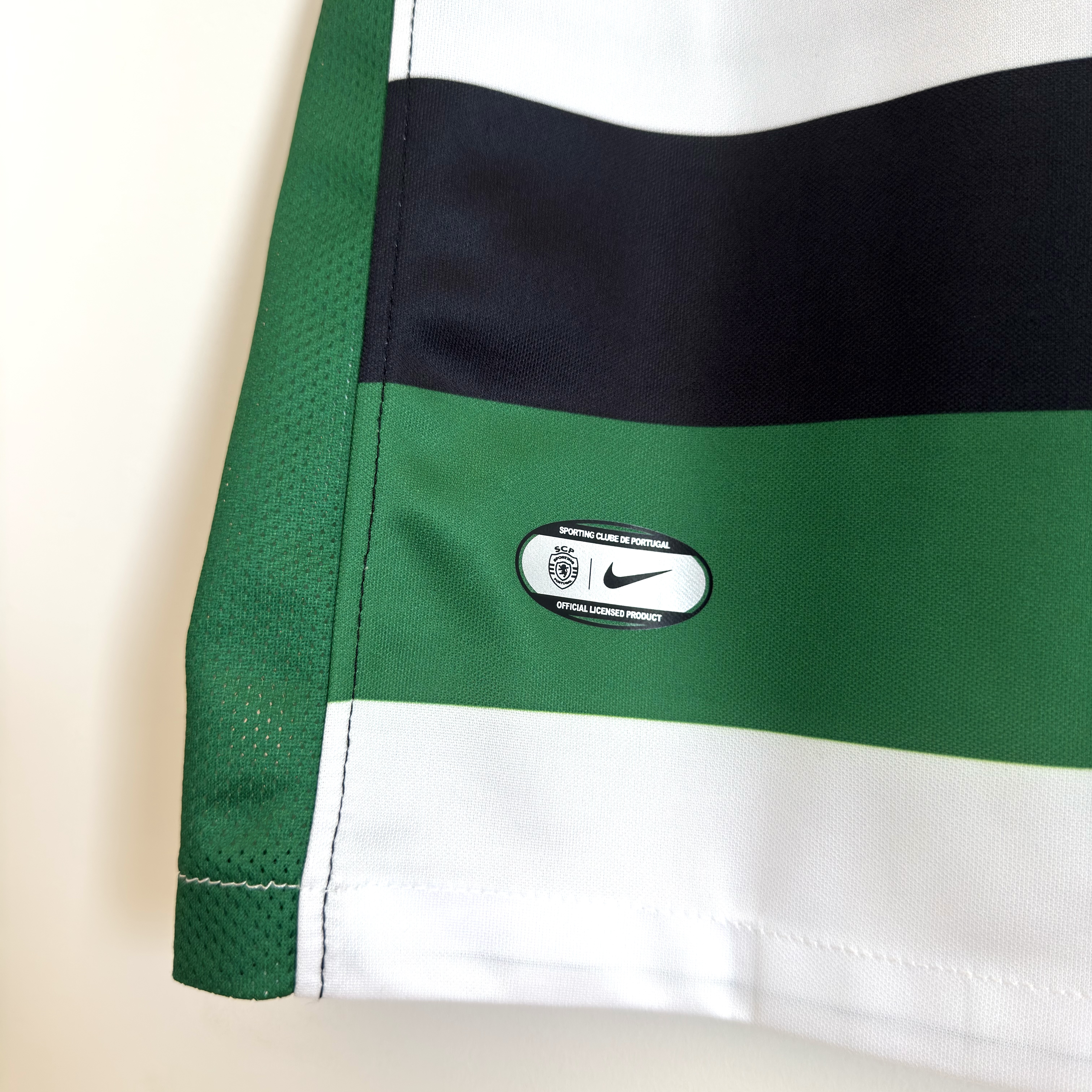 Camisola principal Sporting CP 2024/2025 - Gyökeres 9 - Versão adepto - Tamanho M 10