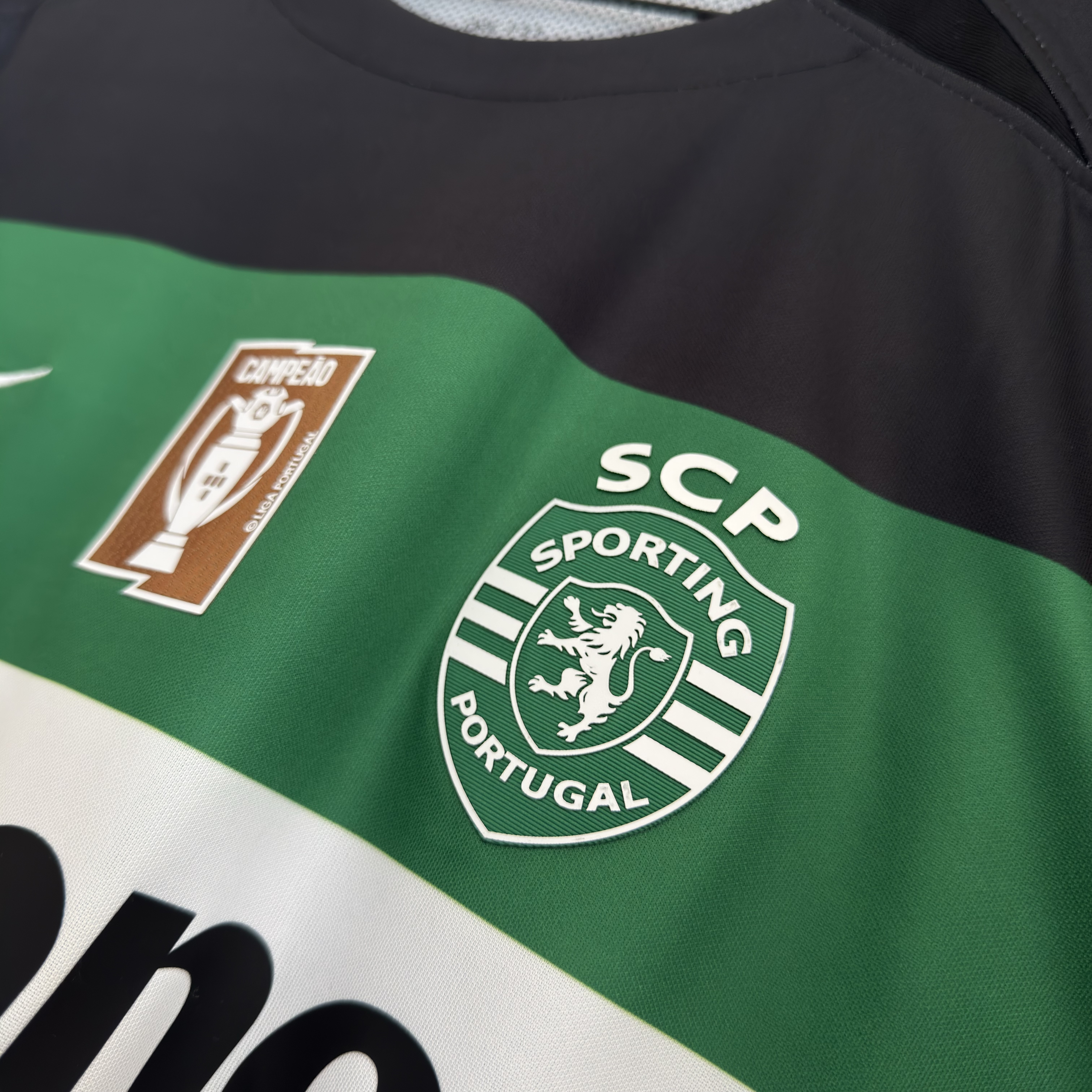 Camisola principal Sporting CP 2024/2025 - Gyökeres 9 - Versão adepto - Tamanho M 8