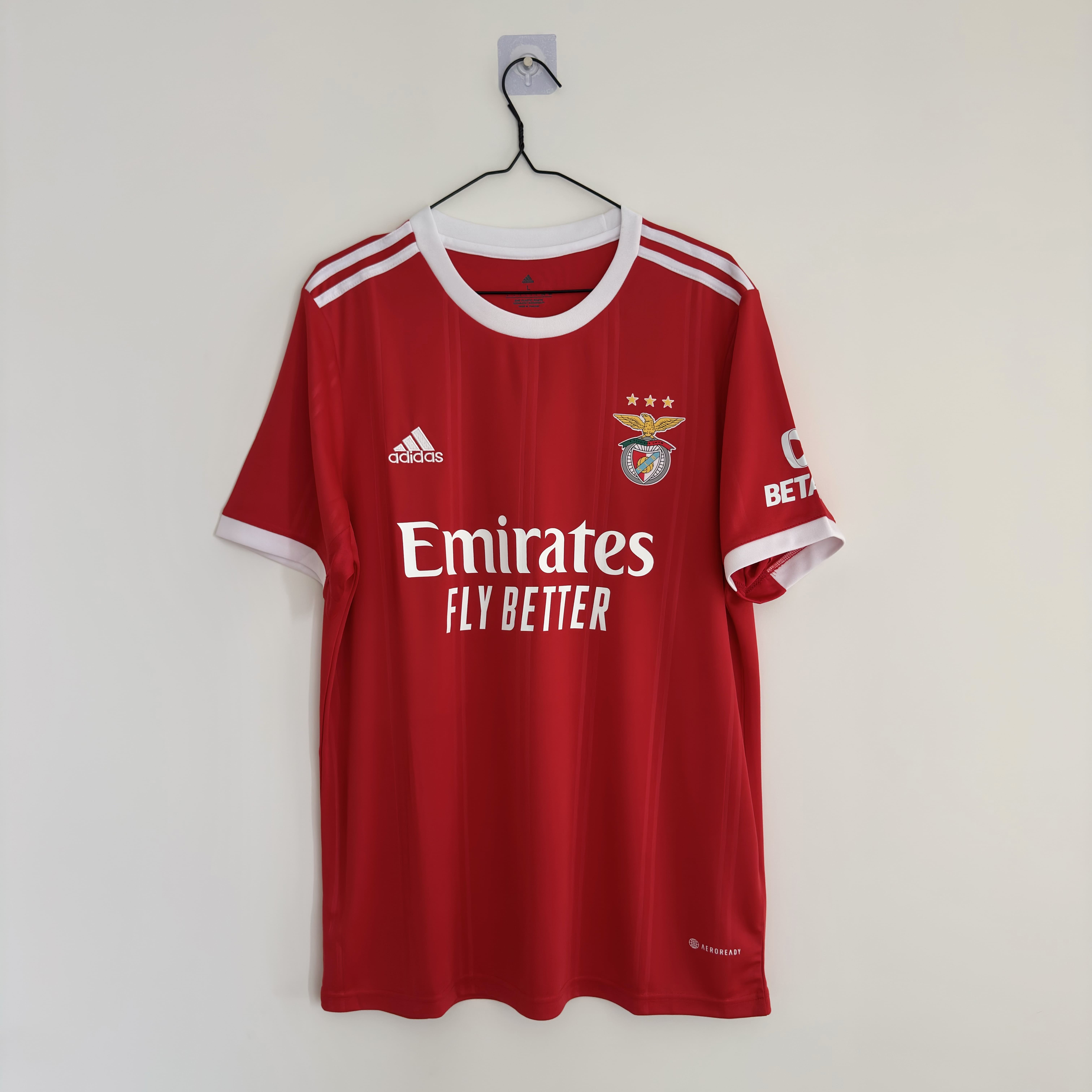 Camisola principal SL Benfica 2022/2023 Versão adepto 1
