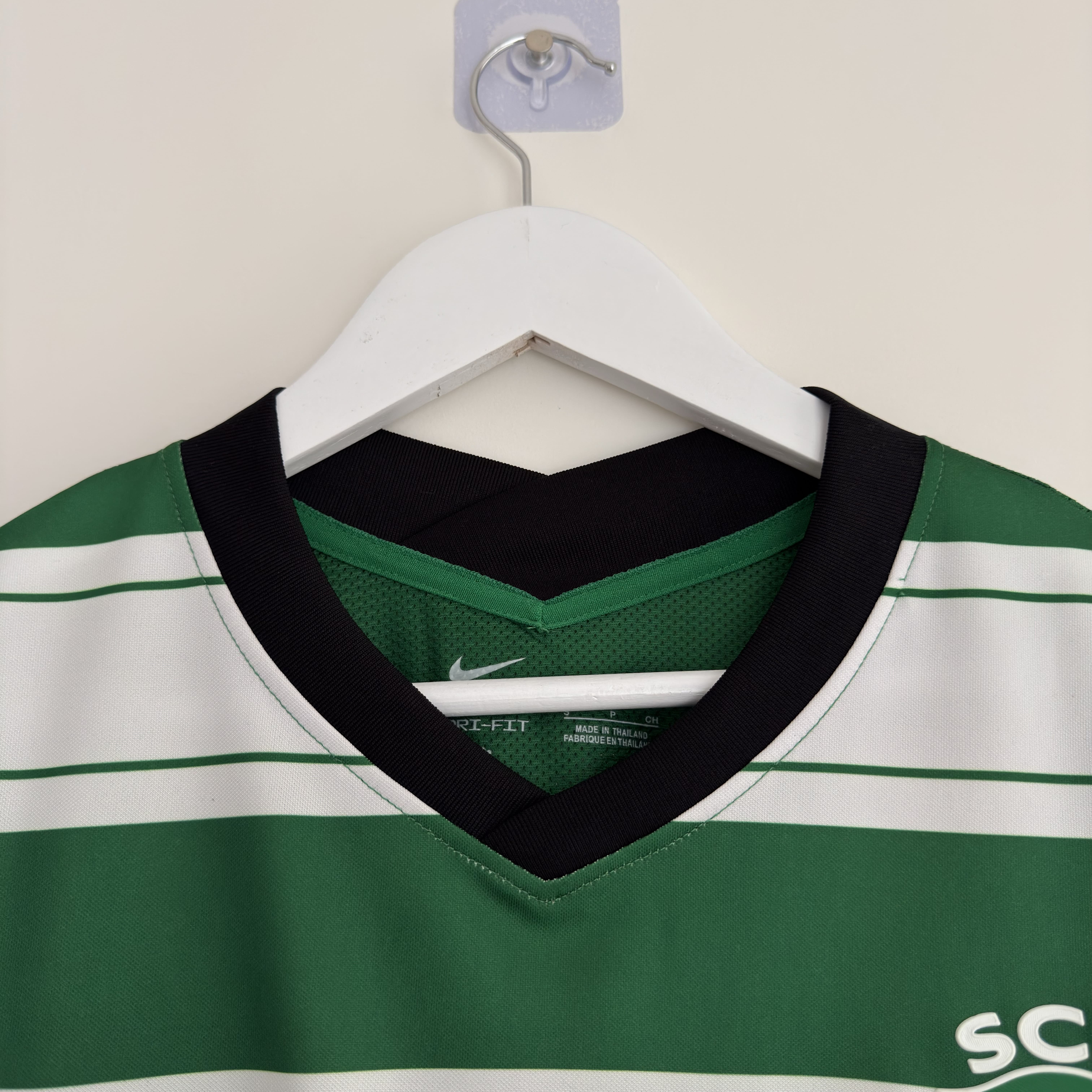 Camisola principal Sporting CP 2022/2023 Versão adepto  - Tamanho S 4