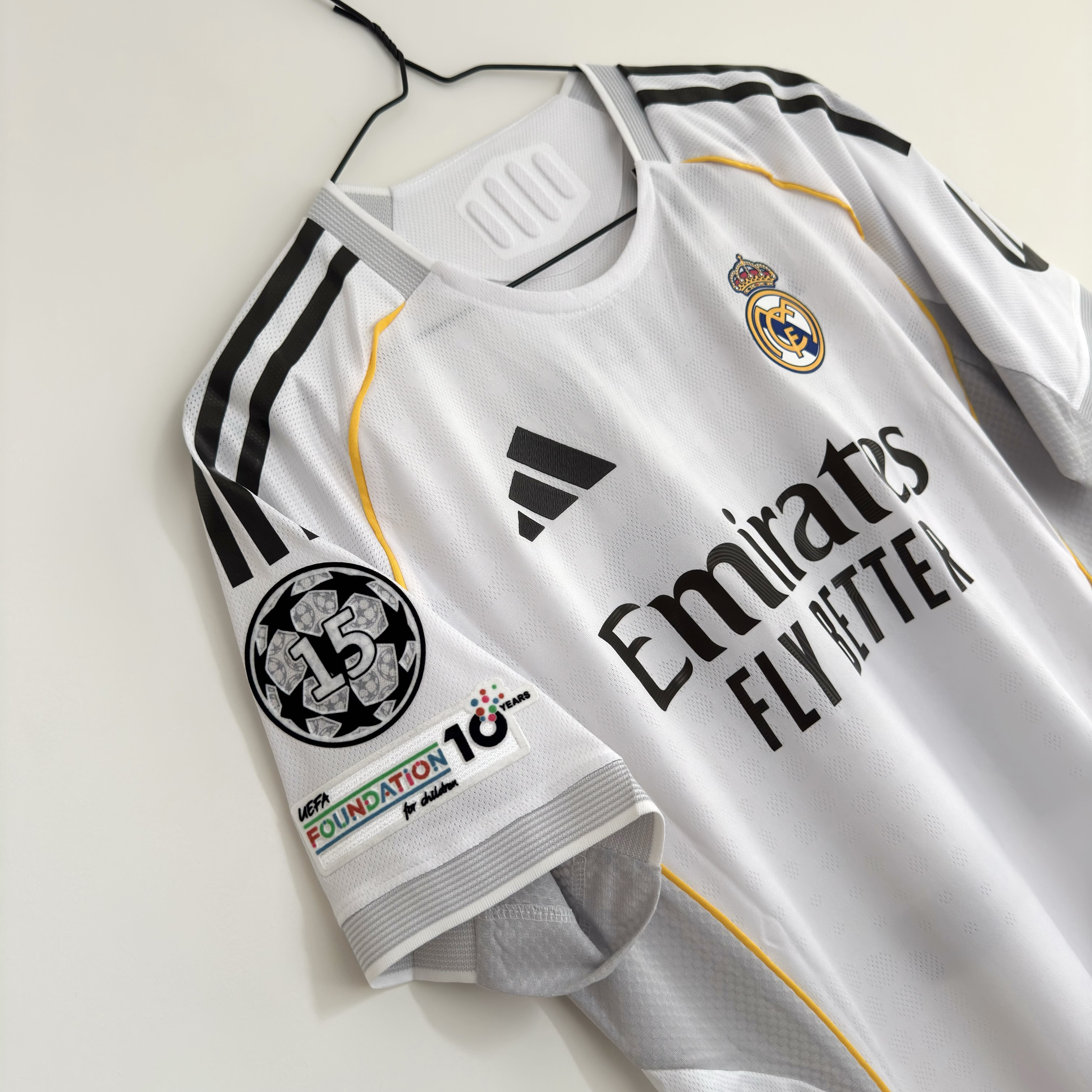 Camisola principal Real Madrid 2025/2026 - Trent 12 - Versão jogador - Tamanho M 6