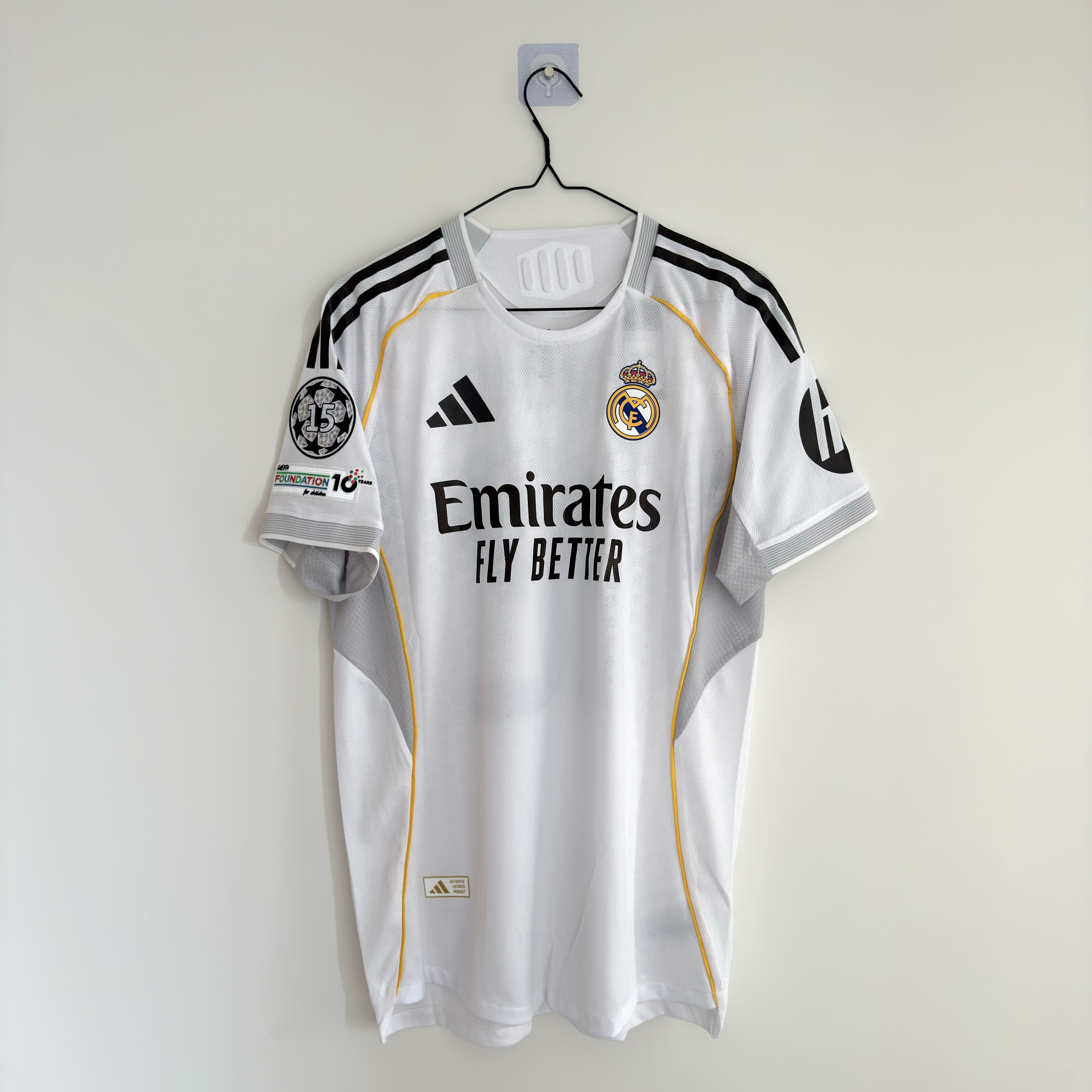 Camisola principal Real Madrid 2025/2026 - Trent 12 - Versão jogador - Tamanho M 2