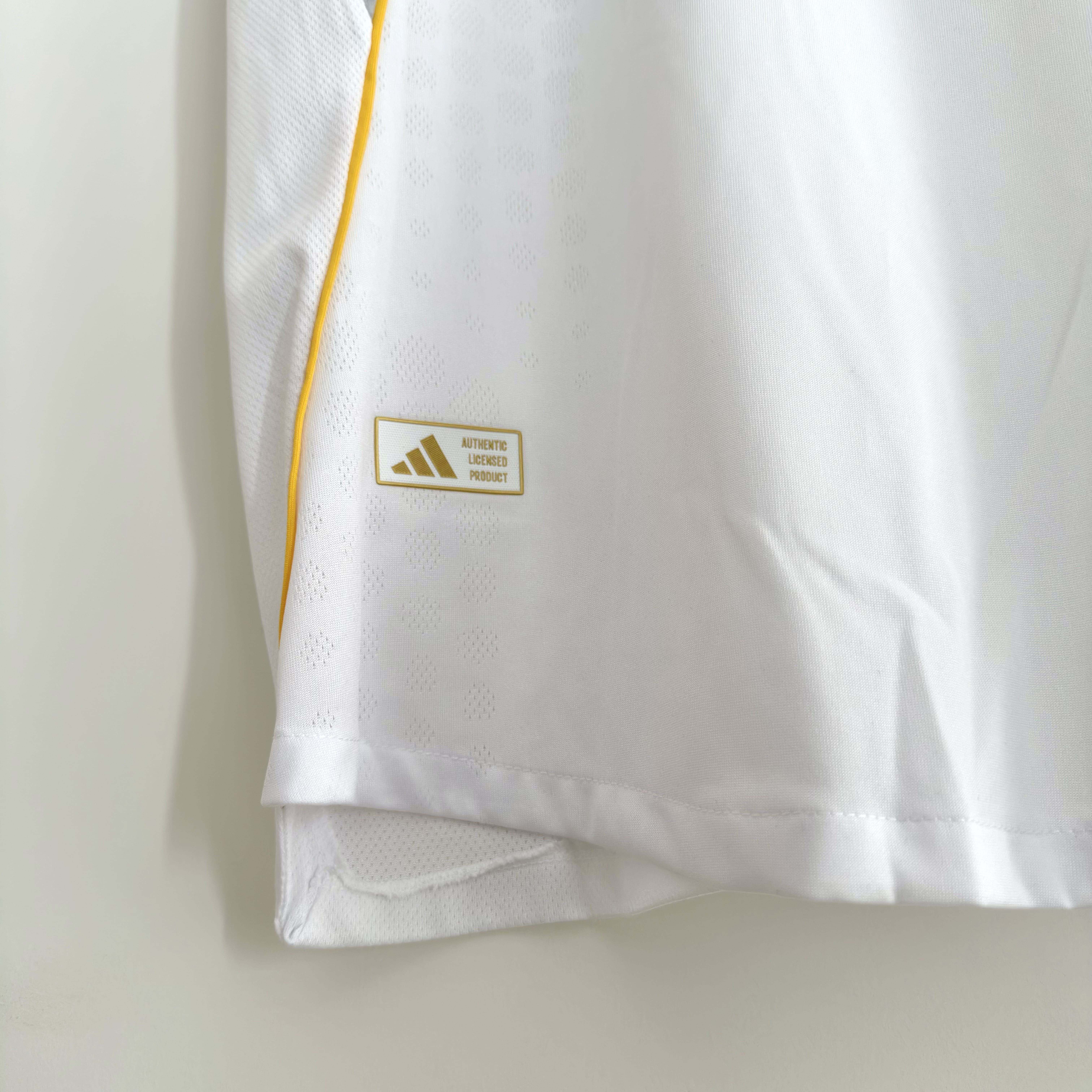 Camisola principal Real Madrid 2025/2026 - Trent 12 - Versão jogador - Tamanho M 9