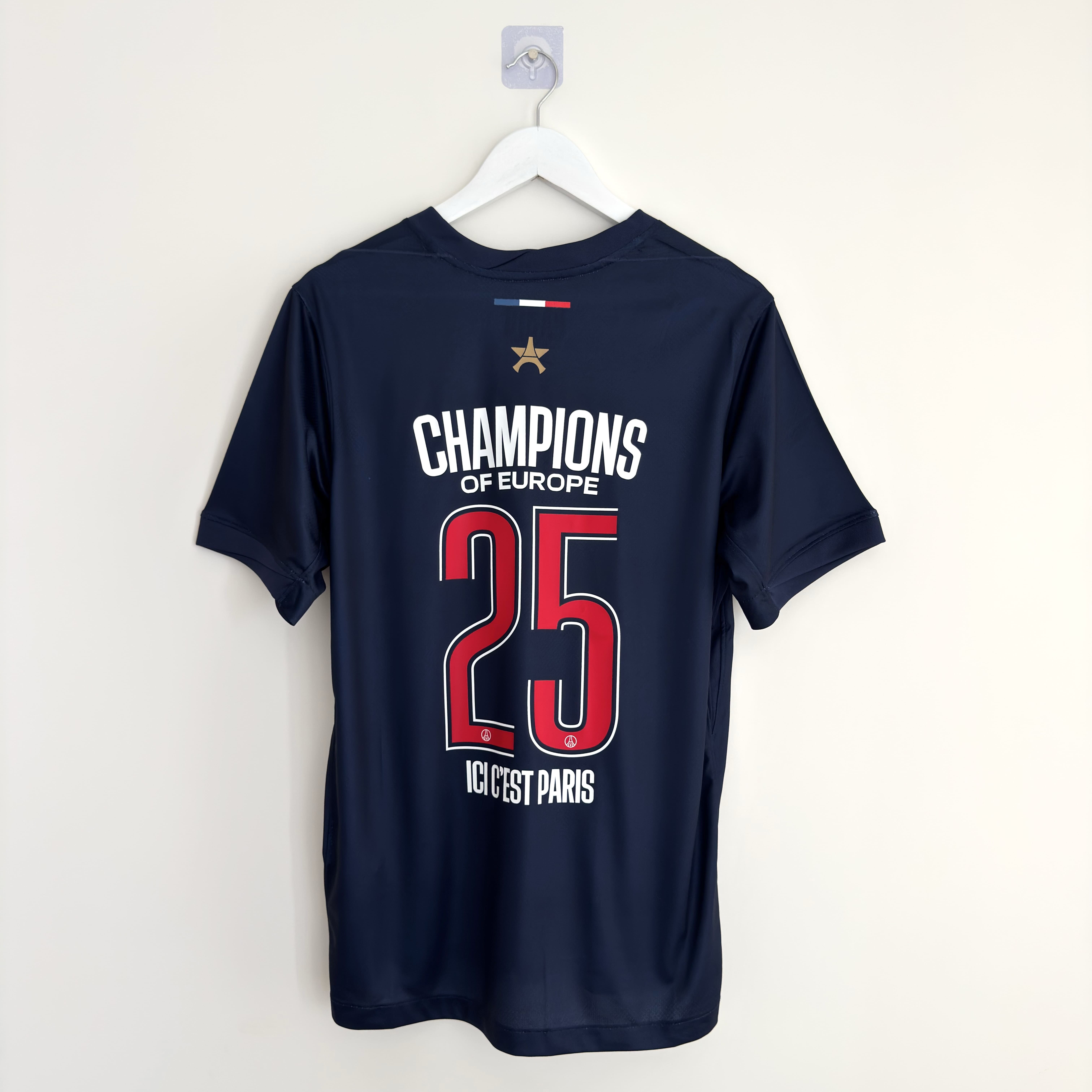 Camisola principal PSG Campeões da Europa 2024/2025 Versão adepto - Tamanho M 1