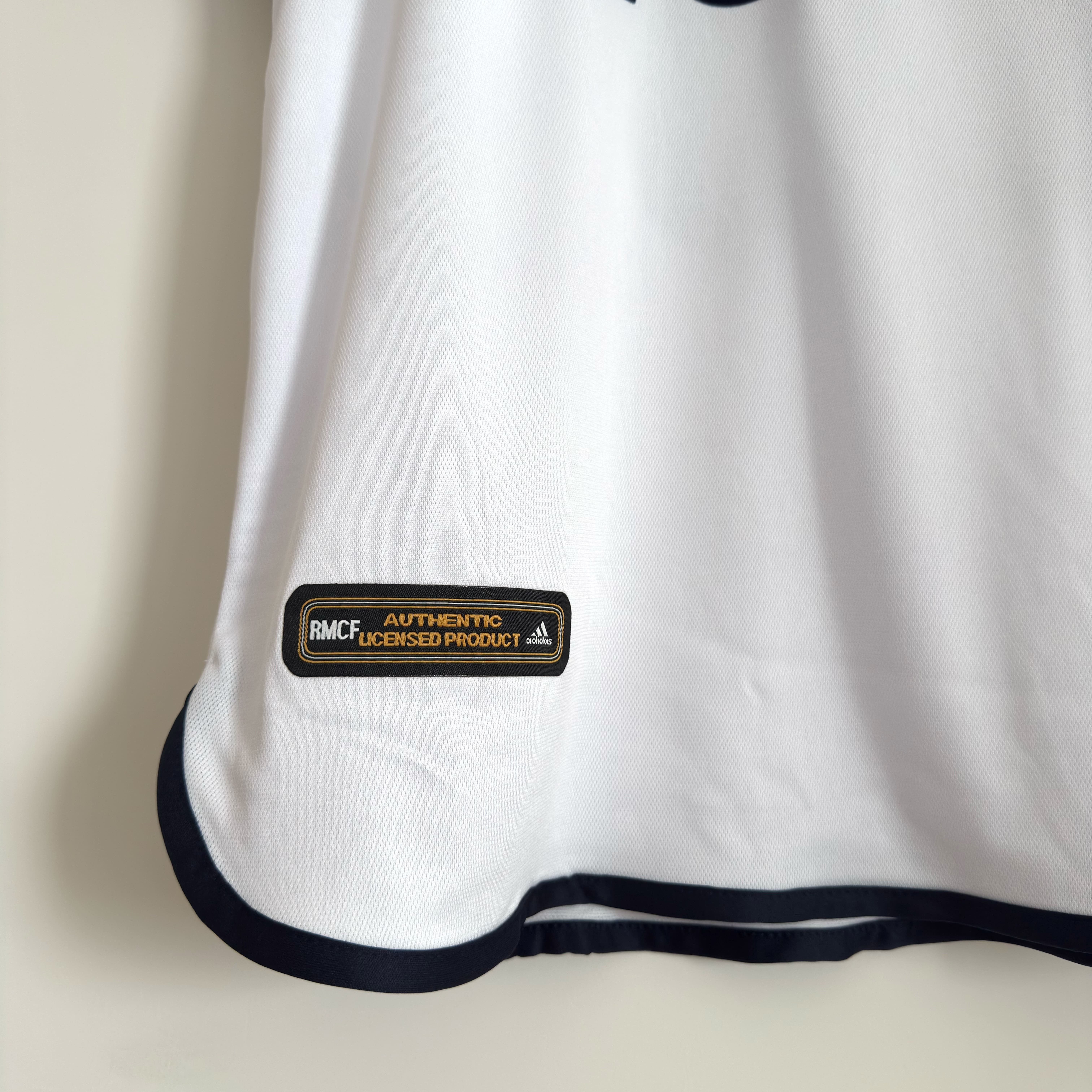 Camisola principal Real Madrid 2000/2001 - Figo 10 - Versão adepto - Tamanho M 8