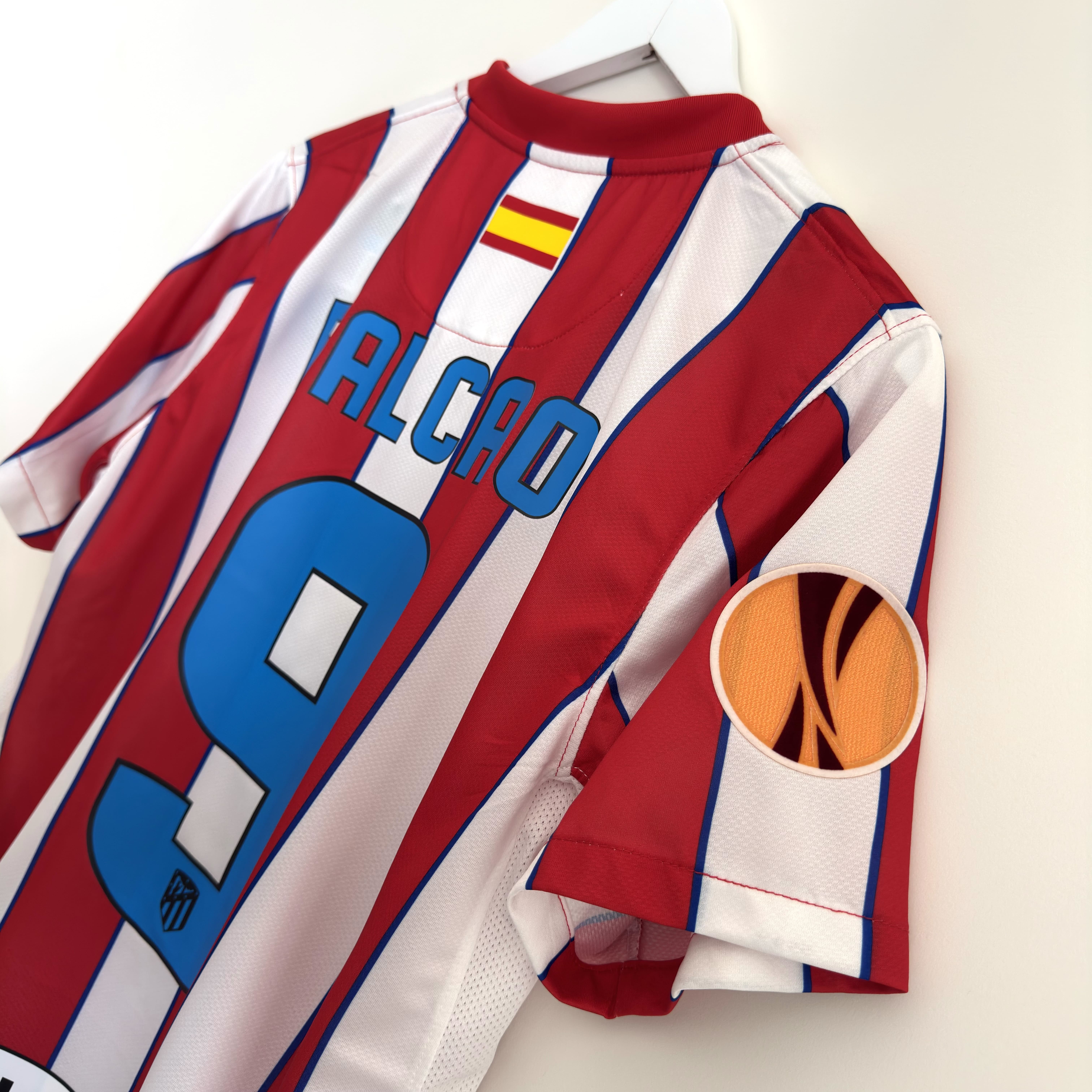 Camisola principal Atlético de Madrid Final Liga Europa 2011/2012 - Falcao 9 - Versão adepto - Tamanho M 3
