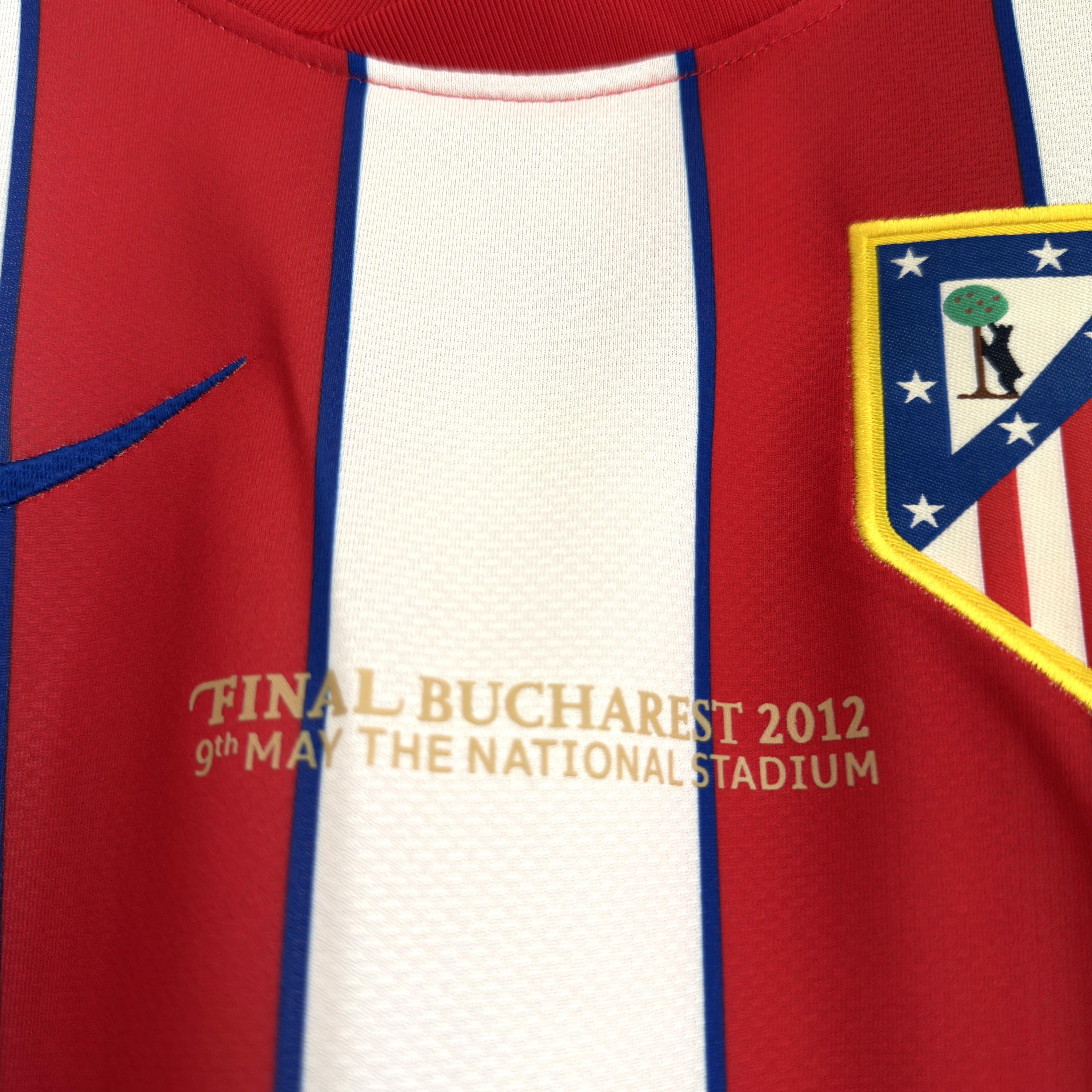 Camisola principal Atlético de Madrid Final Liga Europa 2011/2012 - Falcao 9 - Versão adepto - Tamanho M 8