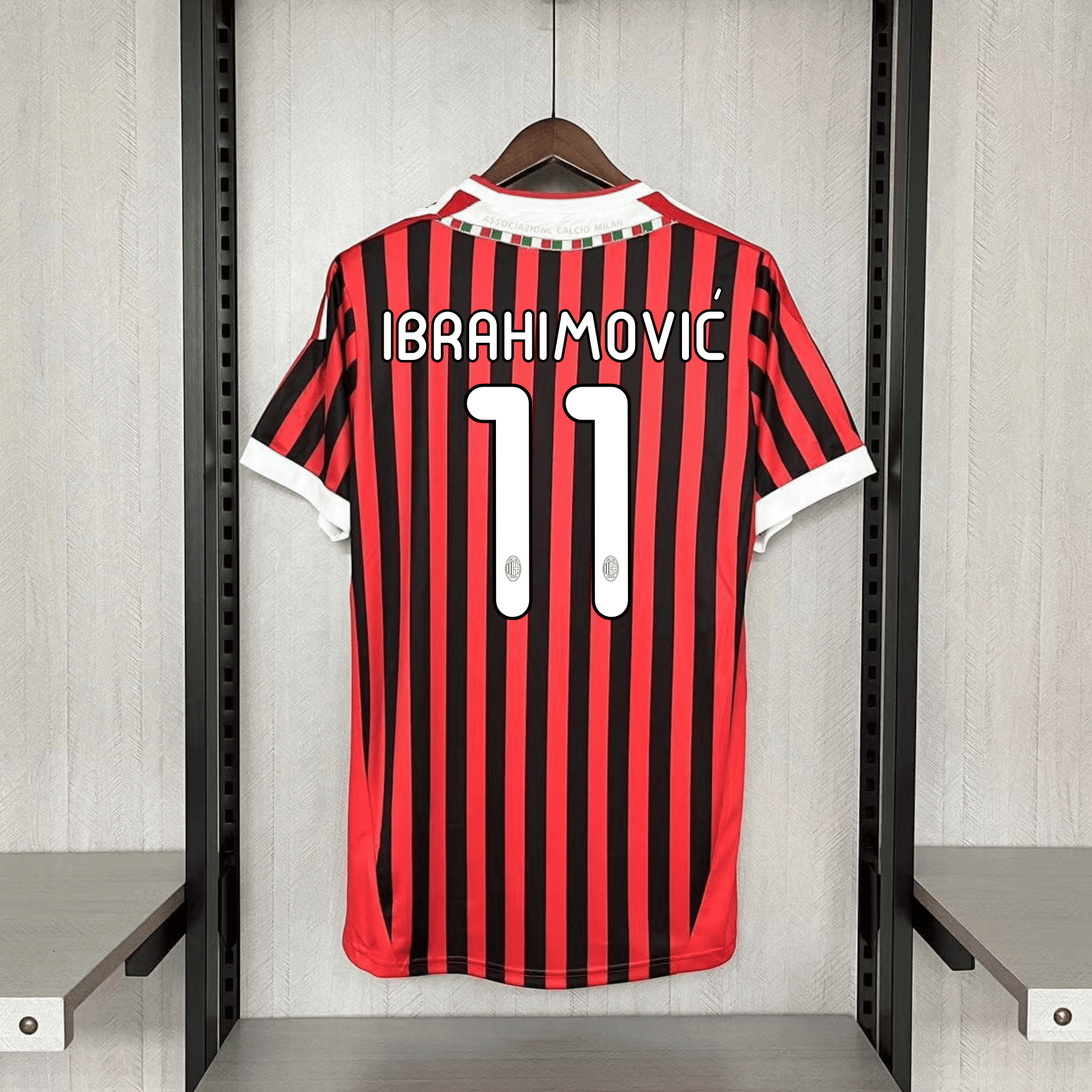 Camisola principal AC Milan 2011/2012 - Ibrahimovic 11 - Versão adepto 2