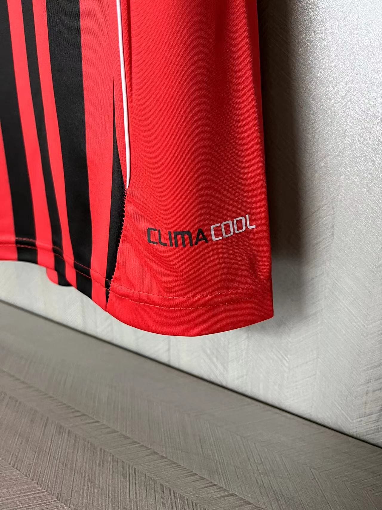 Camisola principal AC Milan 2011/2012 - Ibrahimovic 11 - Versão adepto 12