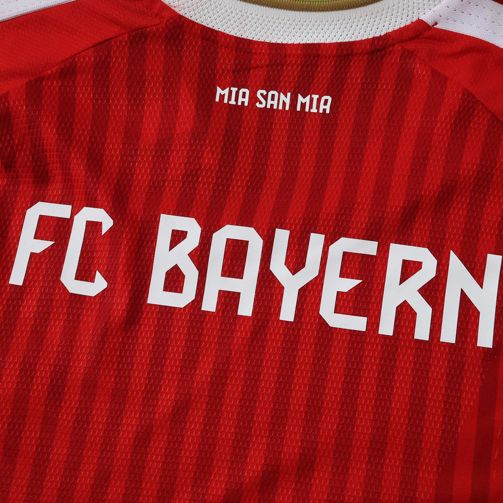 Camisola Principal Bayern Munique 26/27 - Versão jogador 12