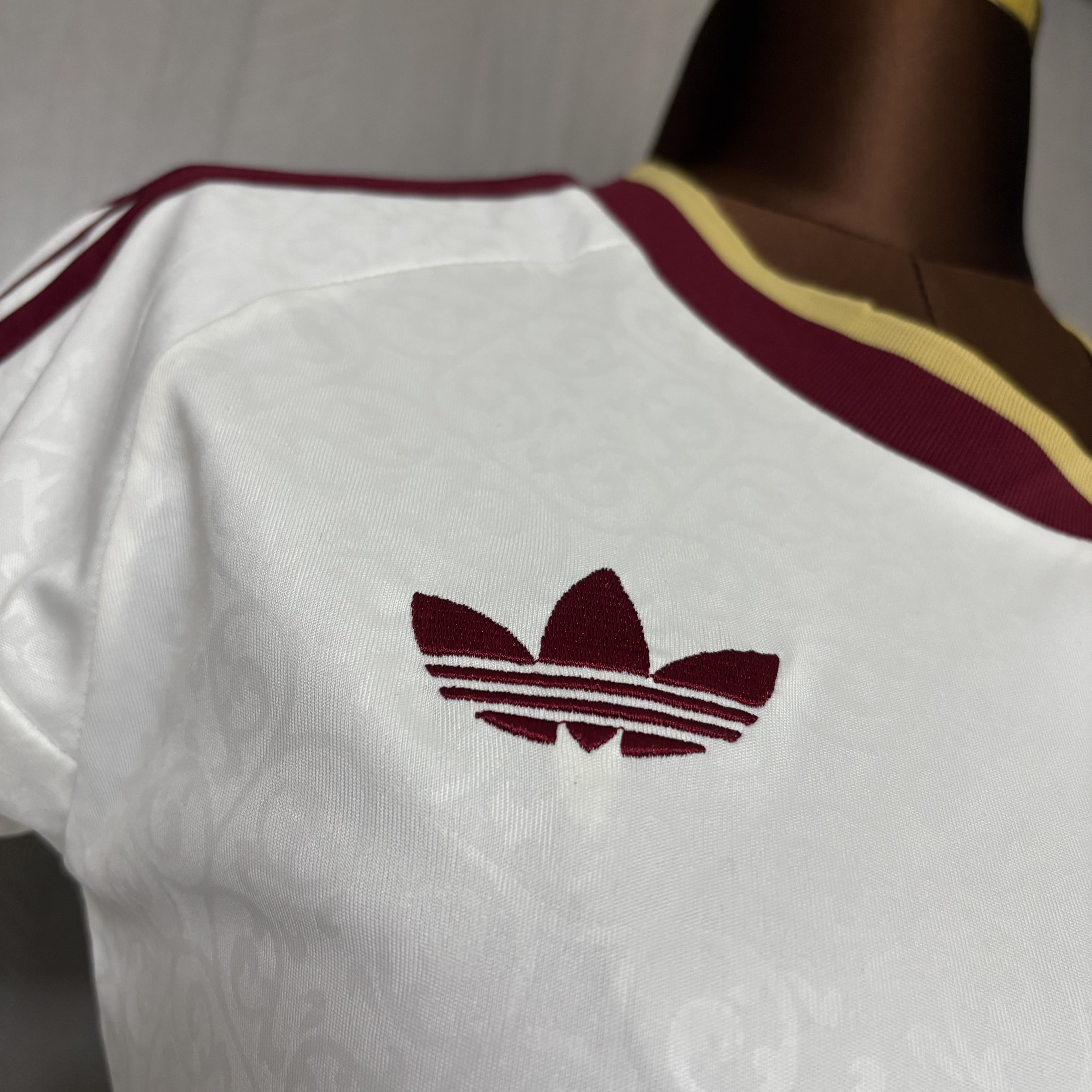 Camisola alternativa Espanha Mundial 2026 - Versão feminina 4