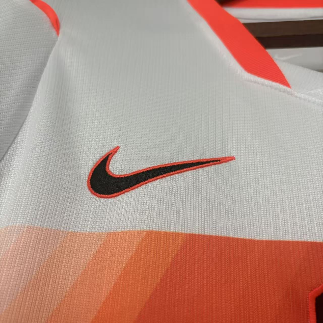 Camisola alternativa Holanda Mundial 2026 - Versão adepto 4
