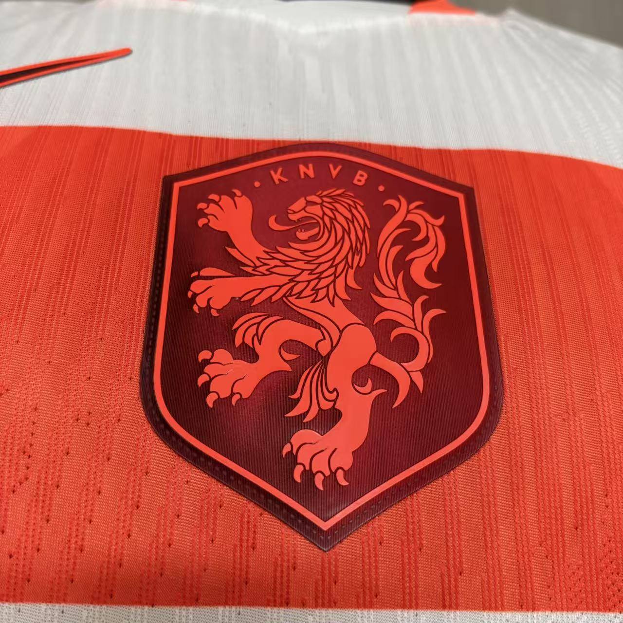 Camisola alternativa Holanda Mundial 2026 - Versão jogador 4