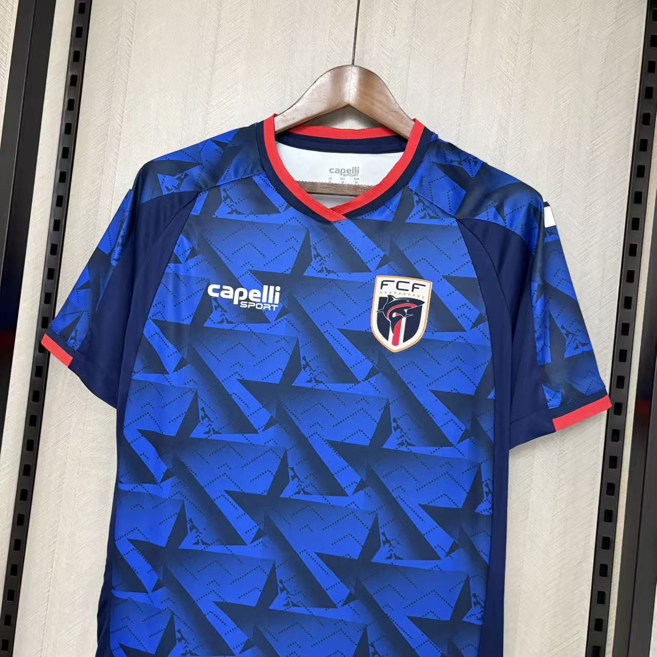 Camisola Principal Cabo Verde Mundial 2026 - Versão adepto 5