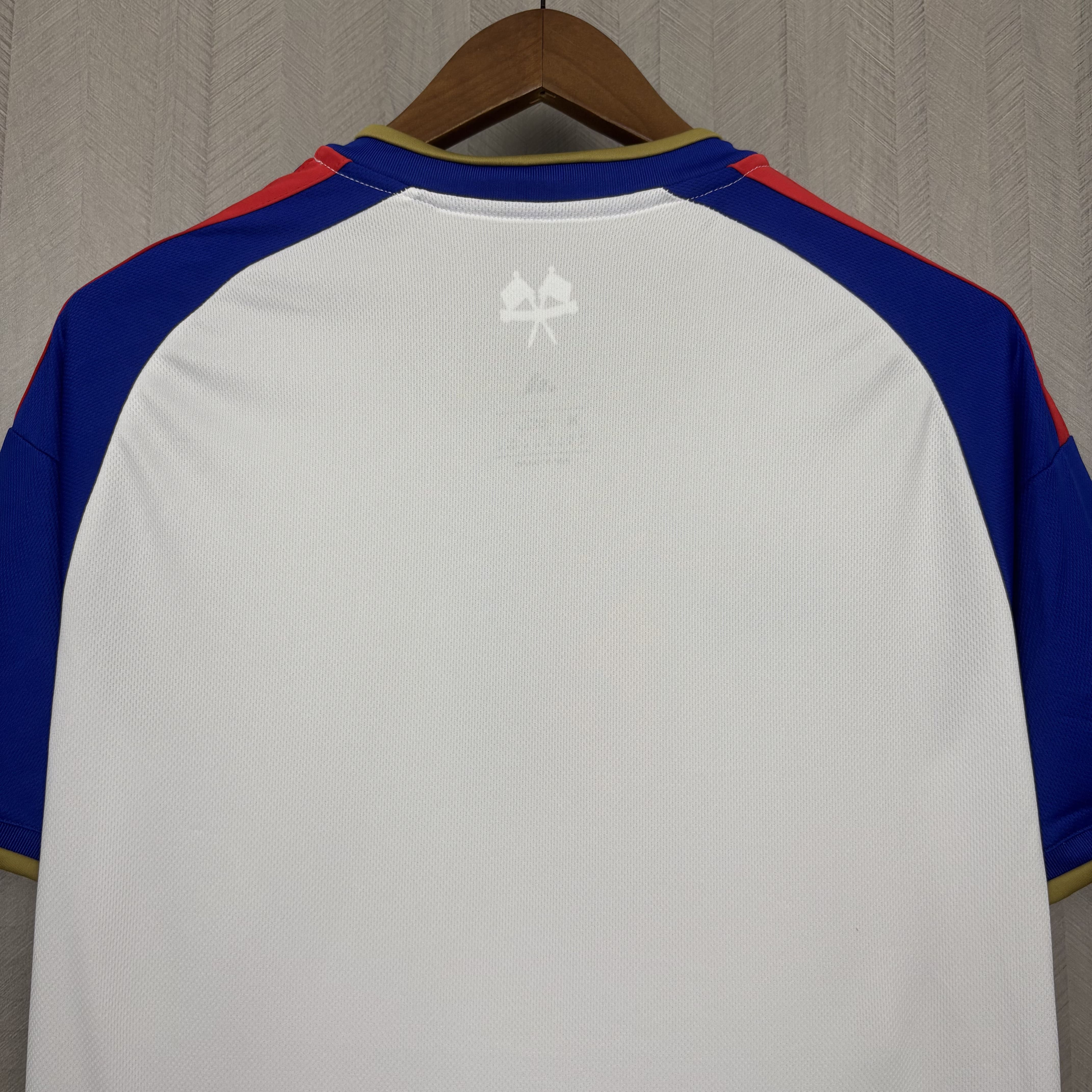 Camisola principal Lyon 26/27 - Versão adepto 7