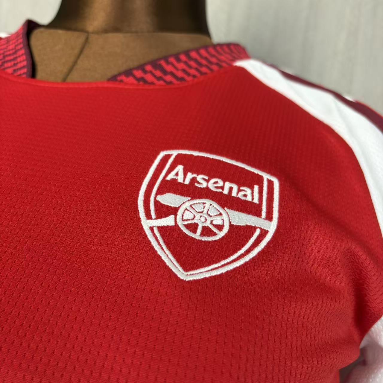 Camisola Principal Arsenal 26/27 - Versão feminina 4