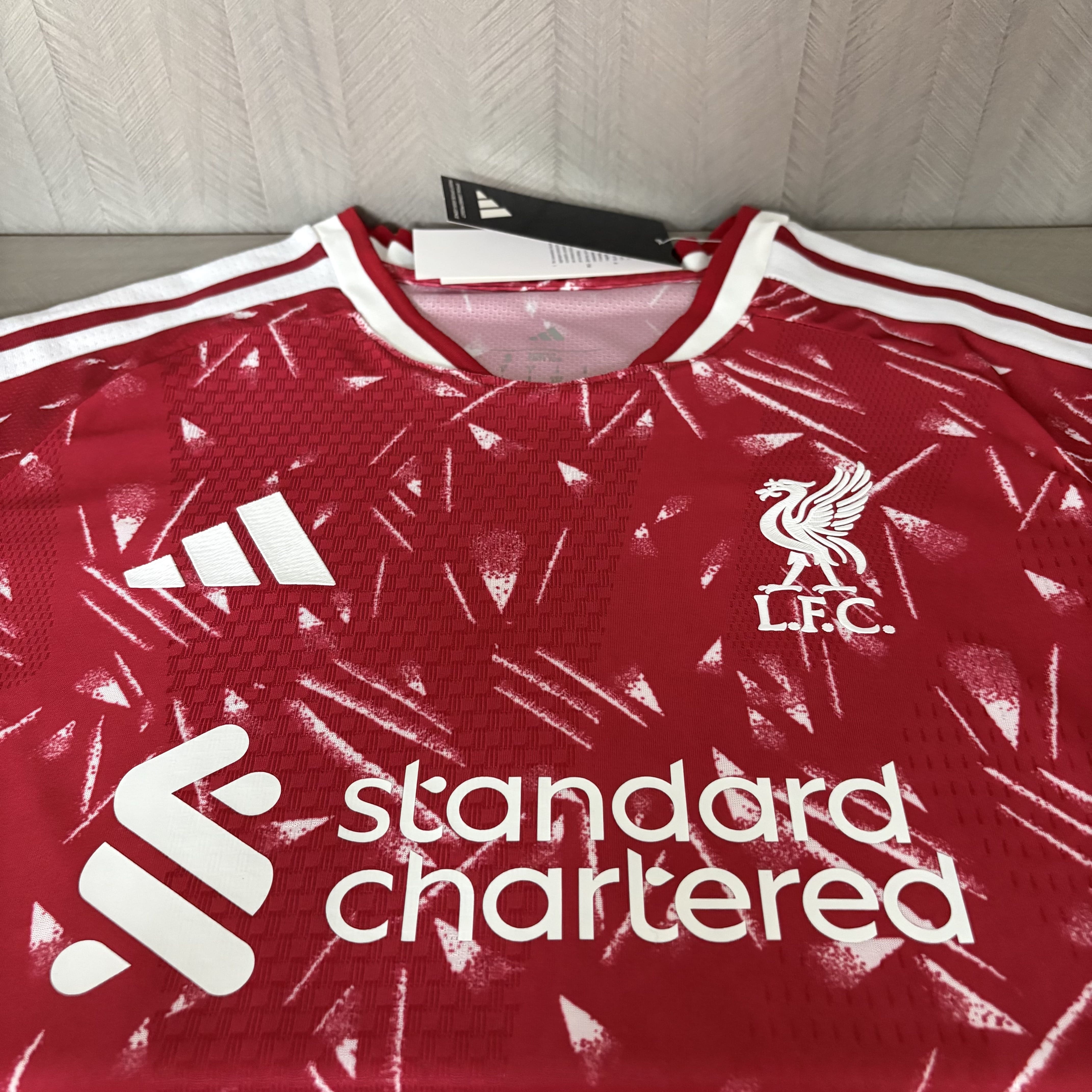 Camisola principal Liverpool 26/27 - Versão jogador 8