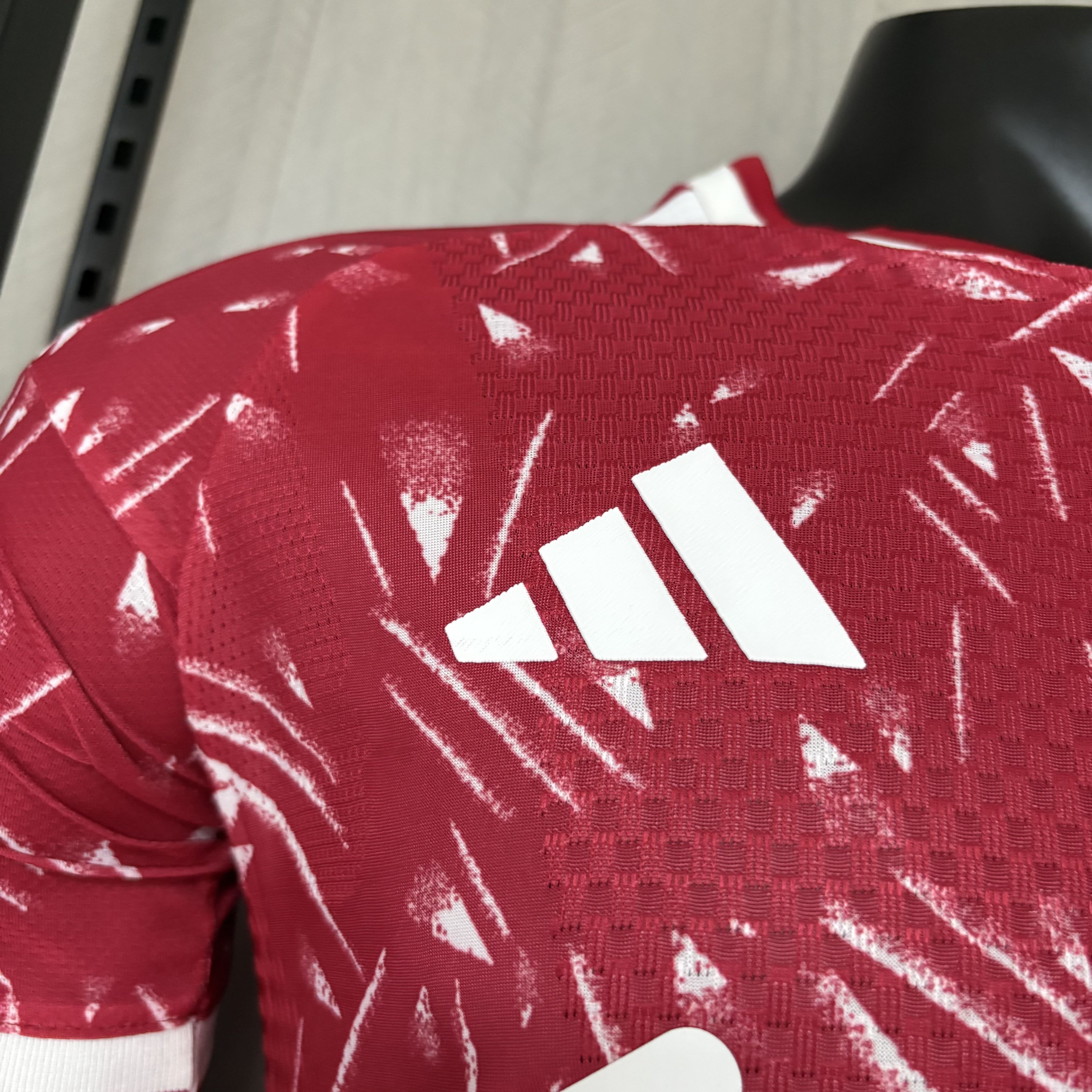 Camisola principal Liverpool 26/27 - Versão jogador 5