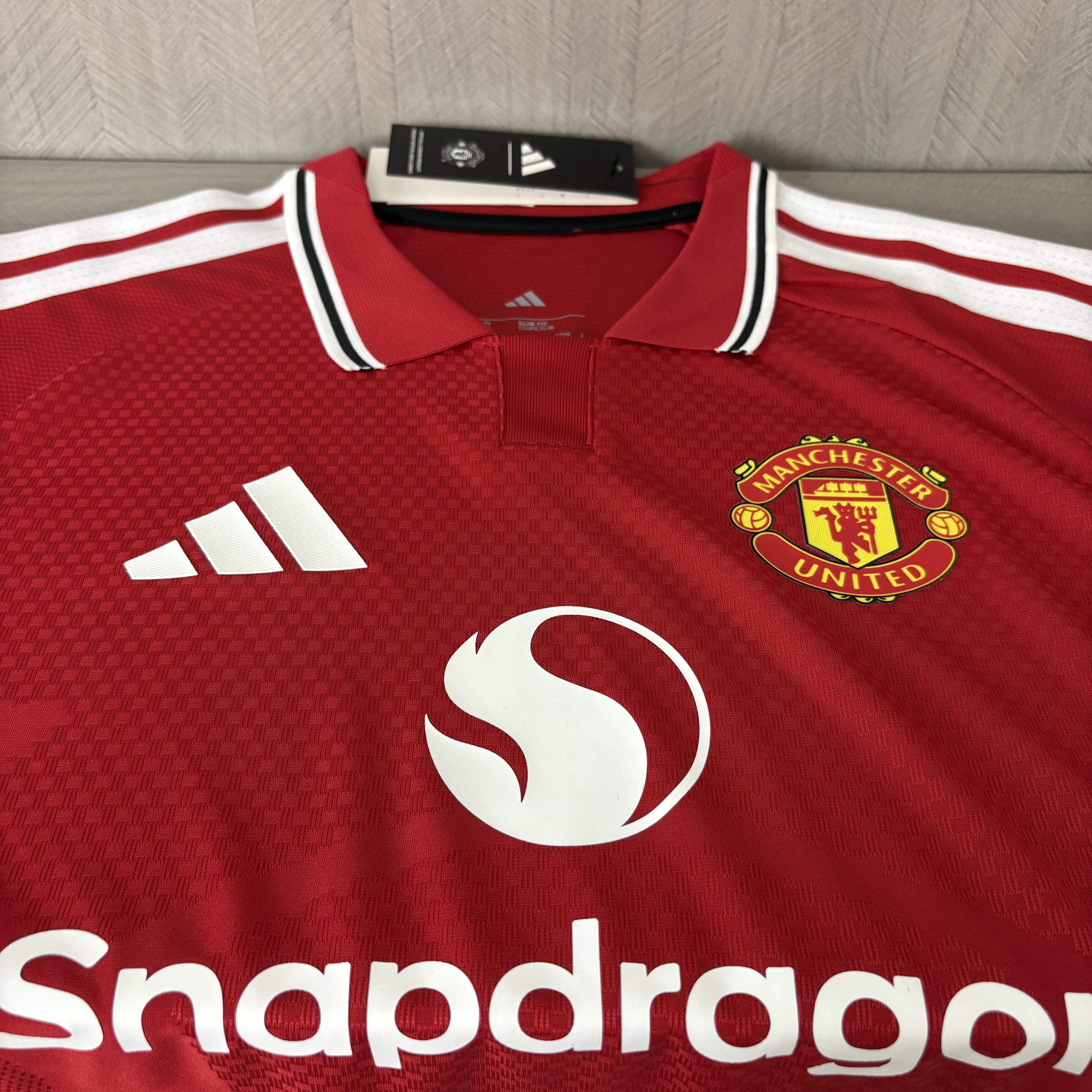 Camisola principal Manchester United 26/27 - Versão jogador 8