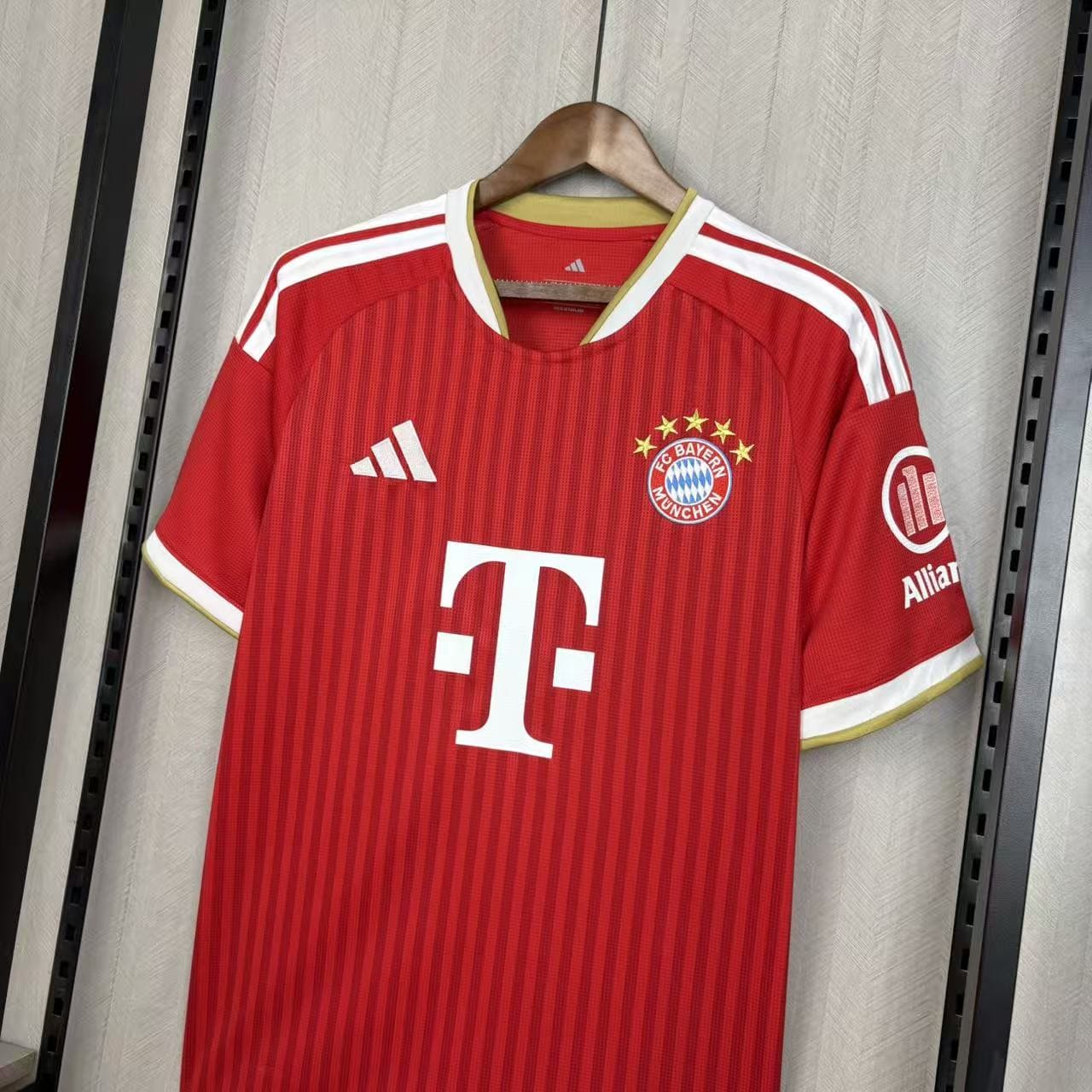 Camisola Principal Bayern Munique 26/27 - Versão adepto 8