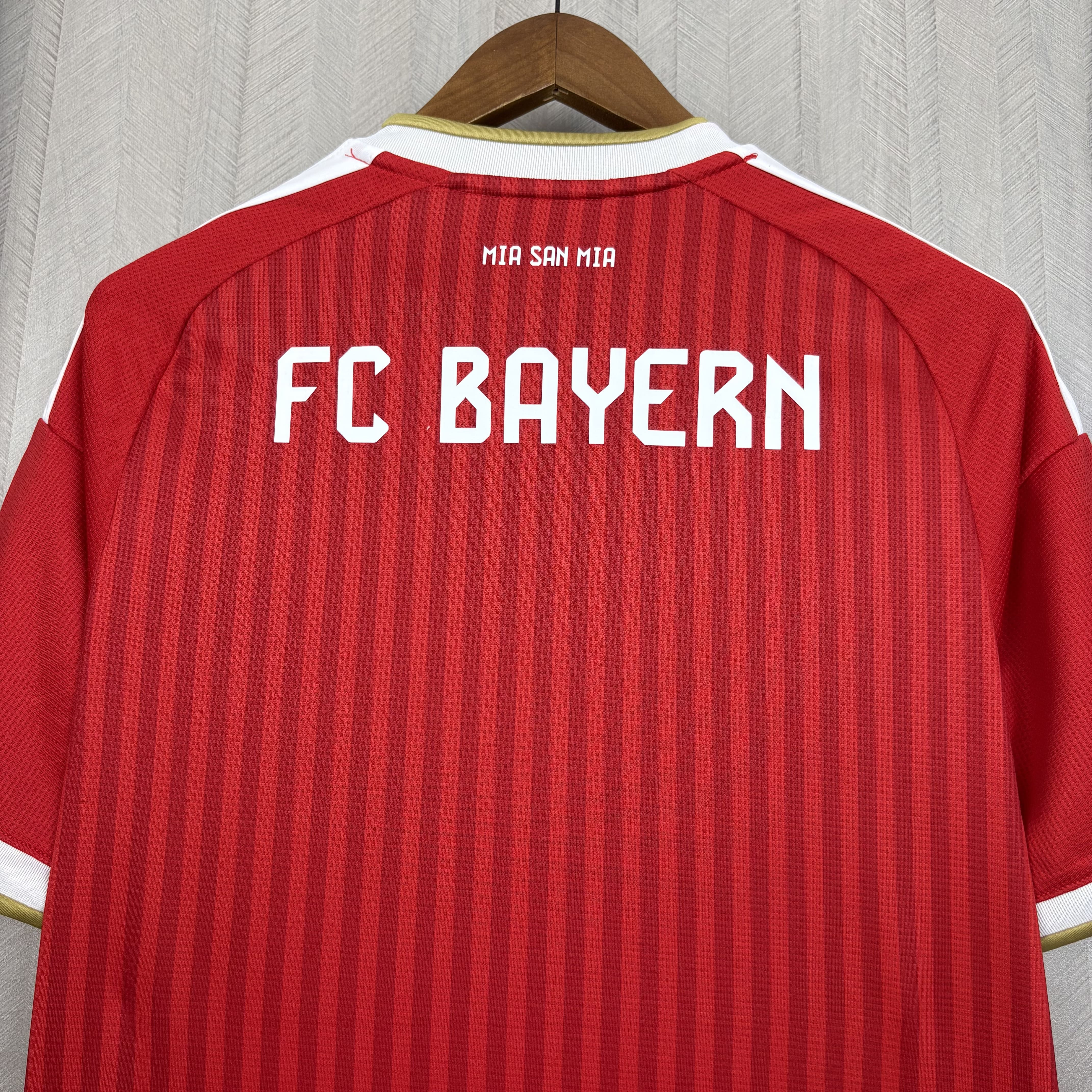 Camisola Principal Bayern Munique 26/27 - Versão adepto 9