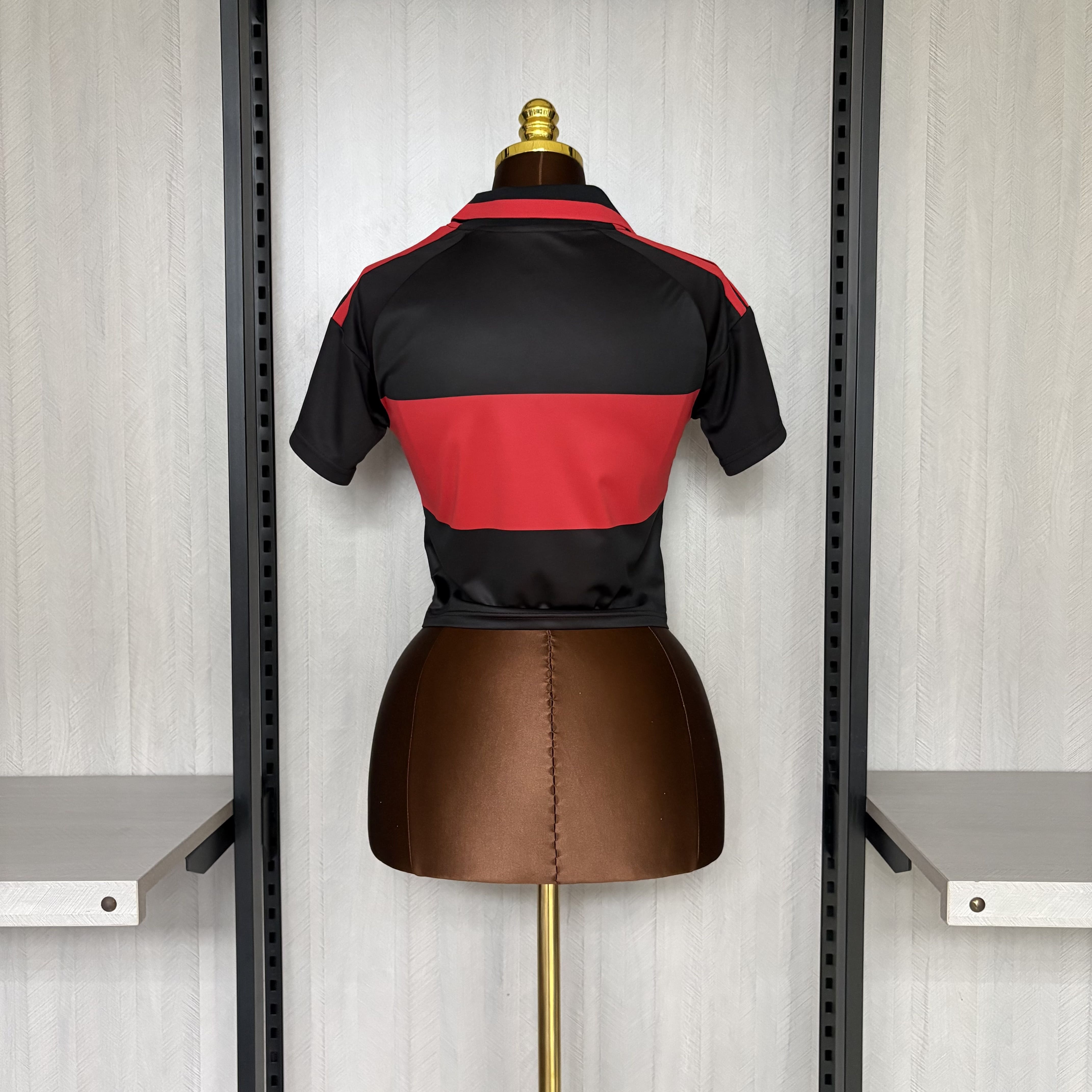 Camisola Principal Flamengo 2026/2027 - Versão feminina Modelo curto 2