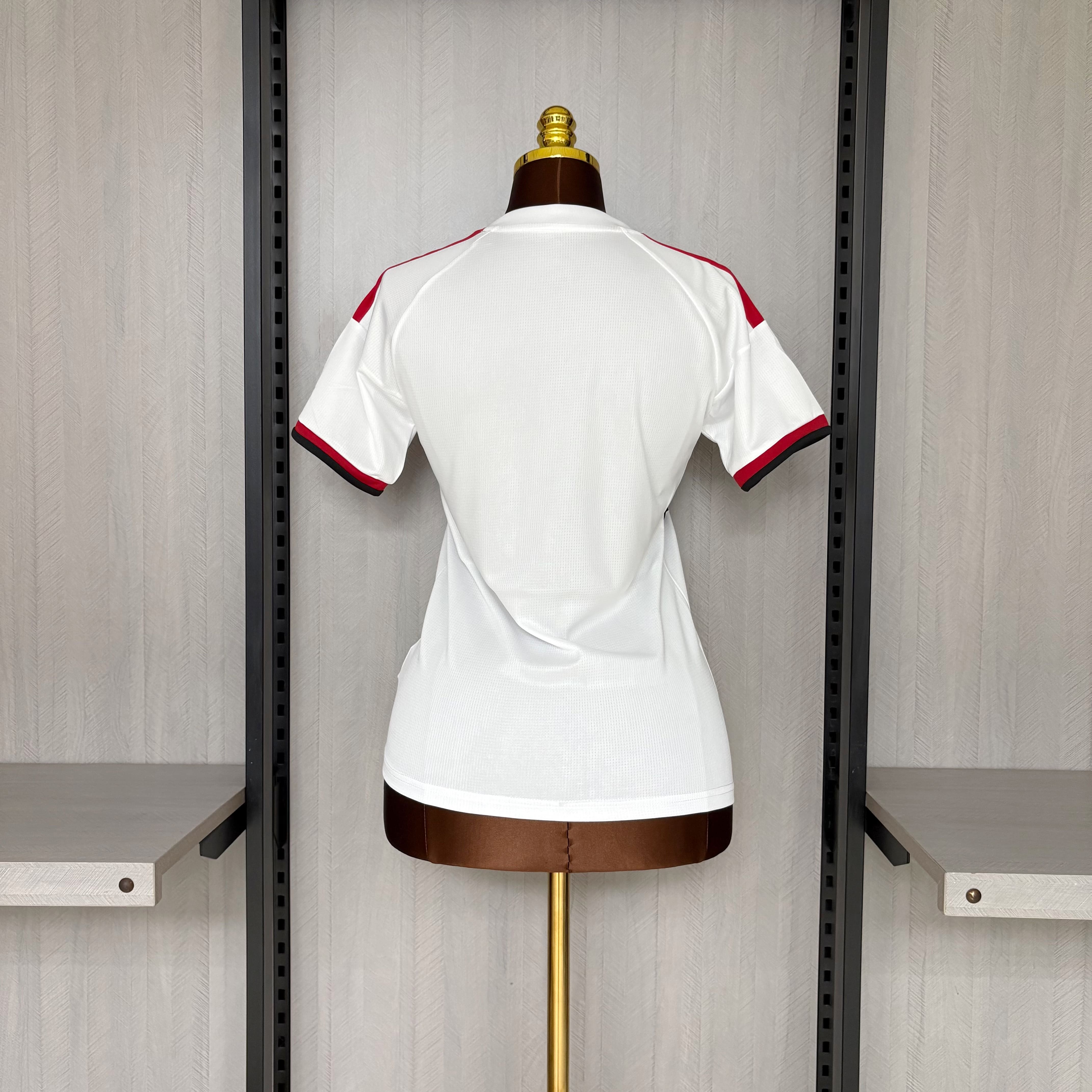 Camisola alternativa Flamengo 2026/2027 - Versão feminina 2