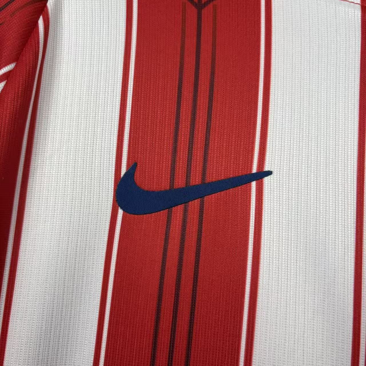 Camisola principal Atlético de Madrid 26/27 Versão adepto 5