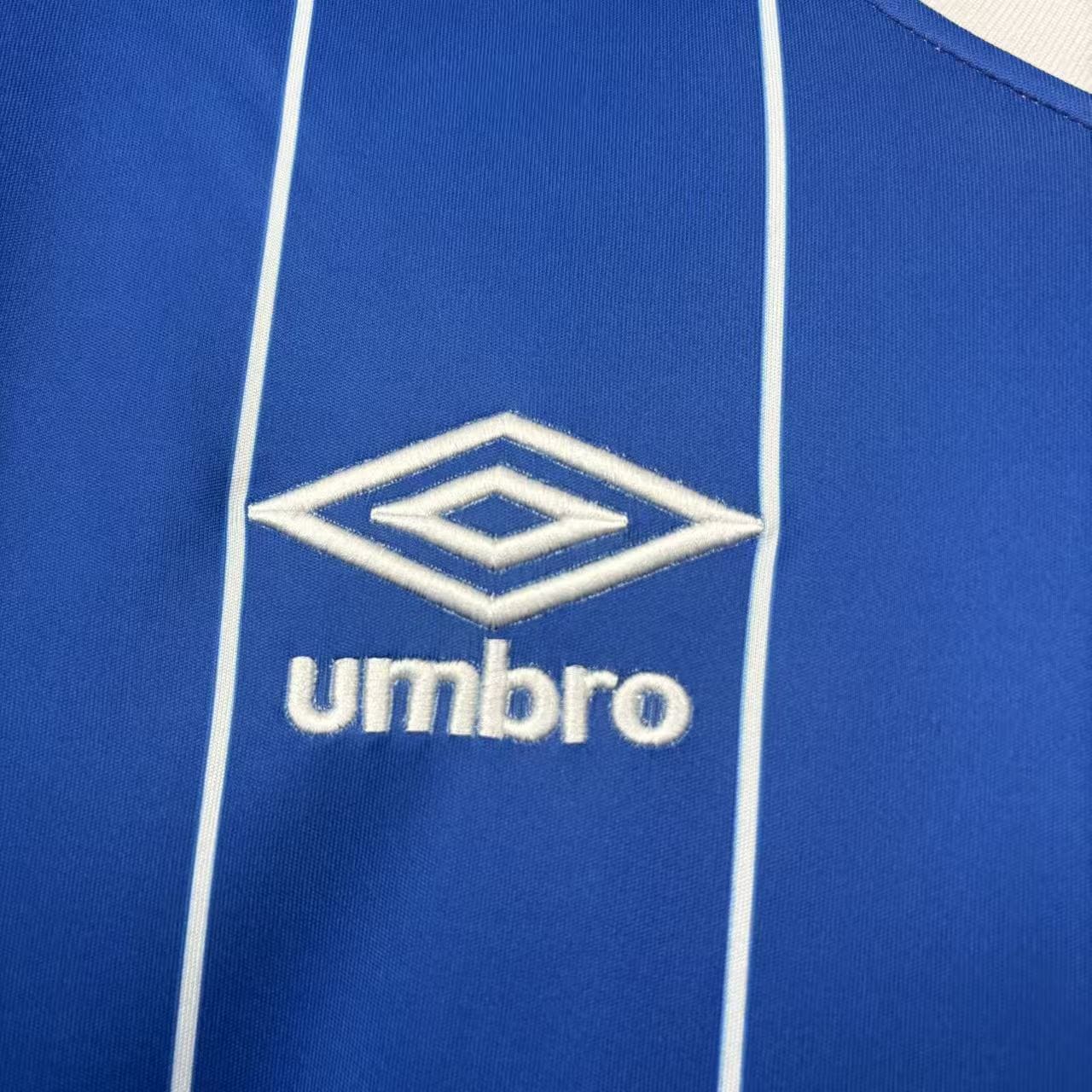 Camisola principal Rangers 26/27 Versão adepto 4
