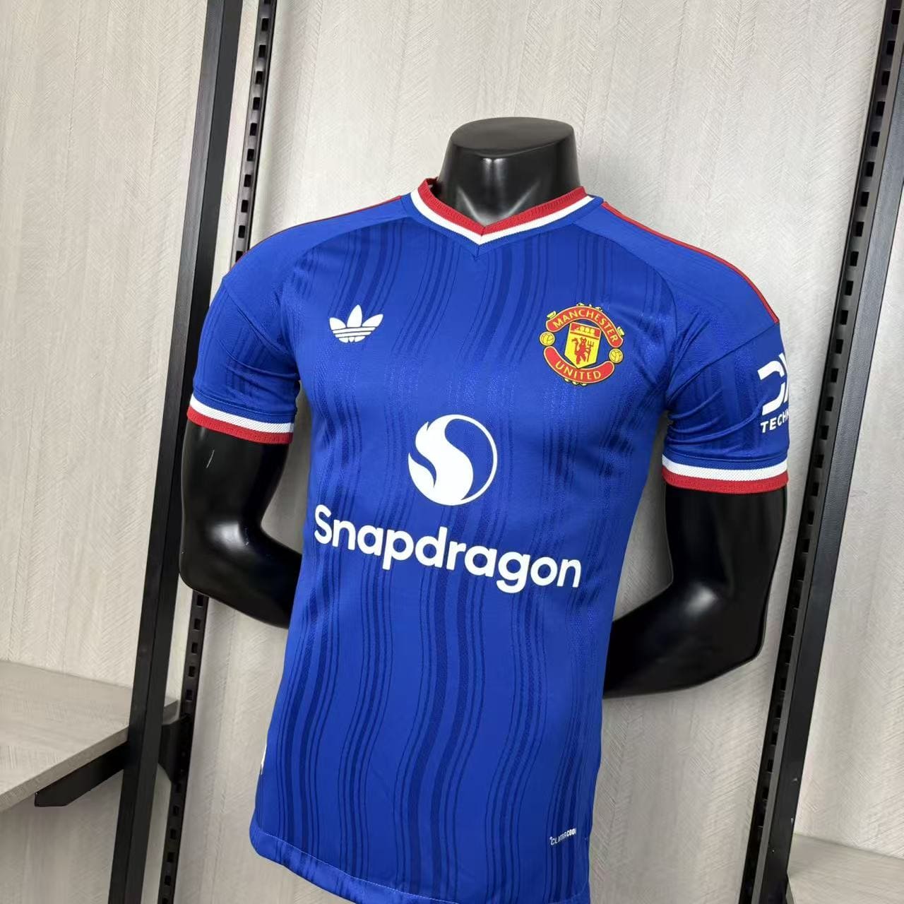 Camisola alternativa Manchester United 26/27 - Versão jogador 8