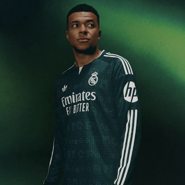 Camisola alternativa Real Madrid 26/27 - Mbappé 10 4