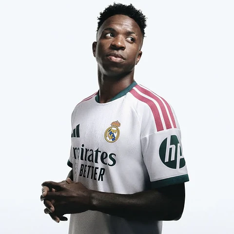 Camisola Principal Real Madrid 26/27 - Vini Jr. 7 - Versão feminina